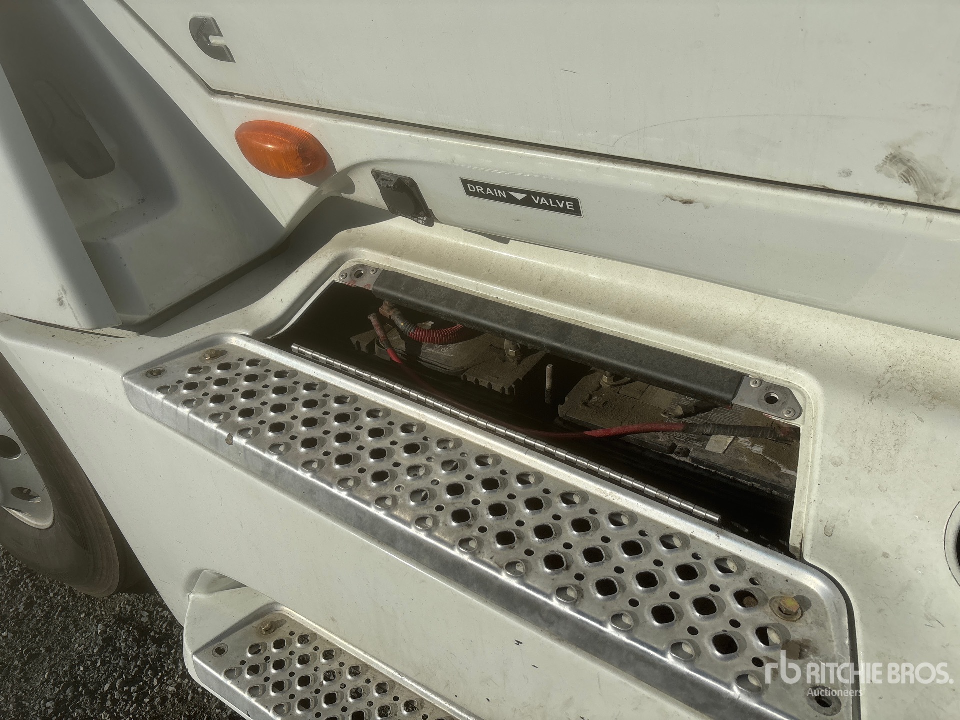 2023 International LT62F