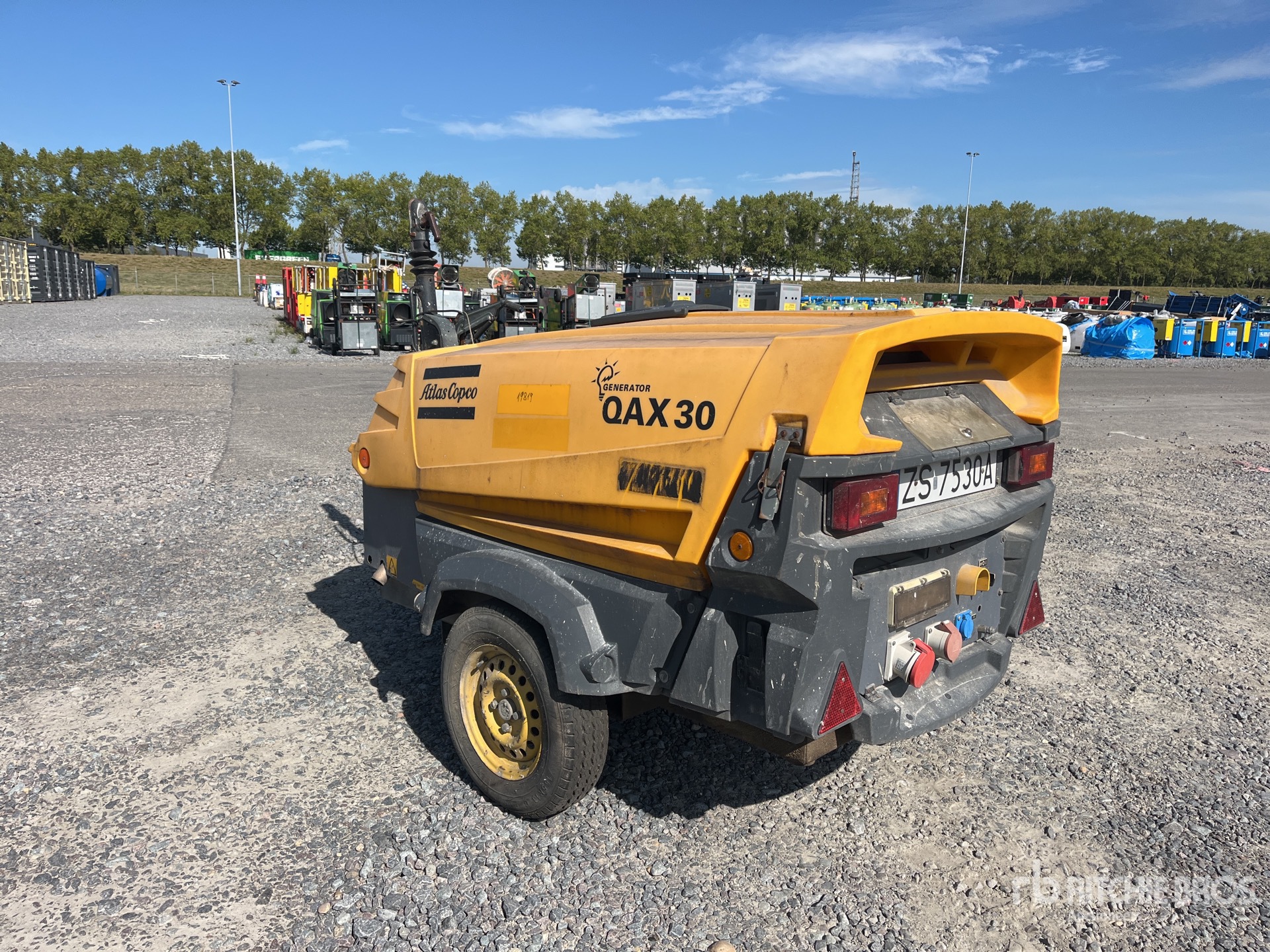 General Appearance with Picture, Left Rear Corner