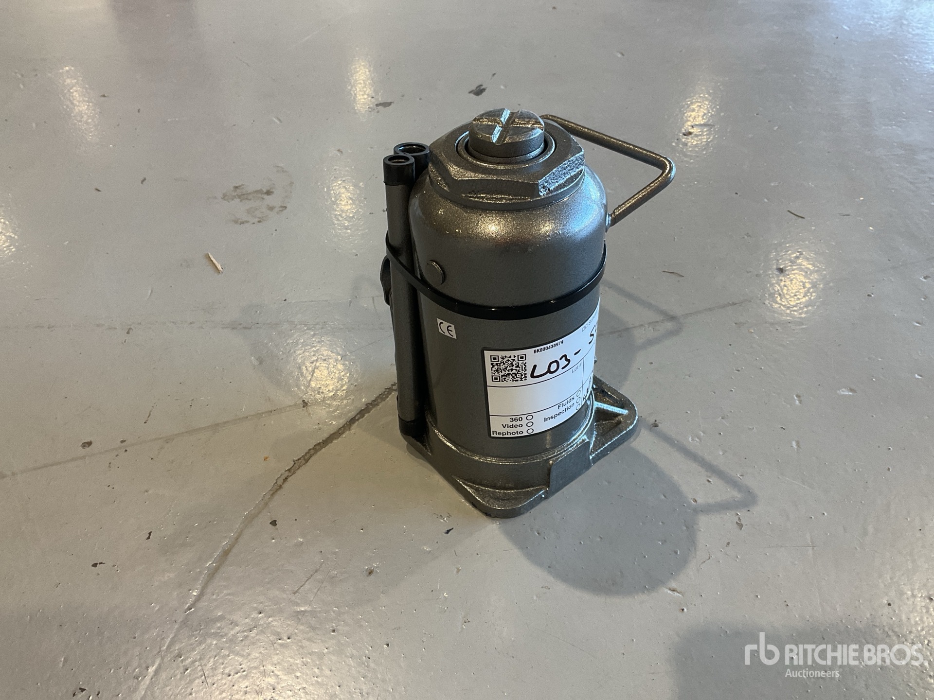 General Appearance with Picture, Left Front Corner