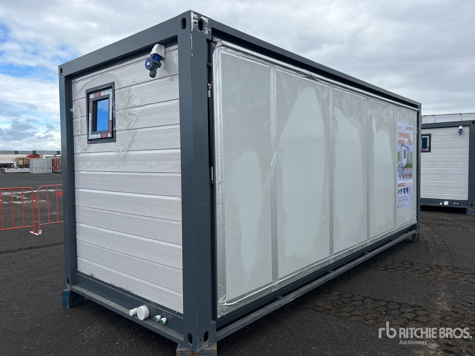 General Appearance with Picture, Right Rear Corner