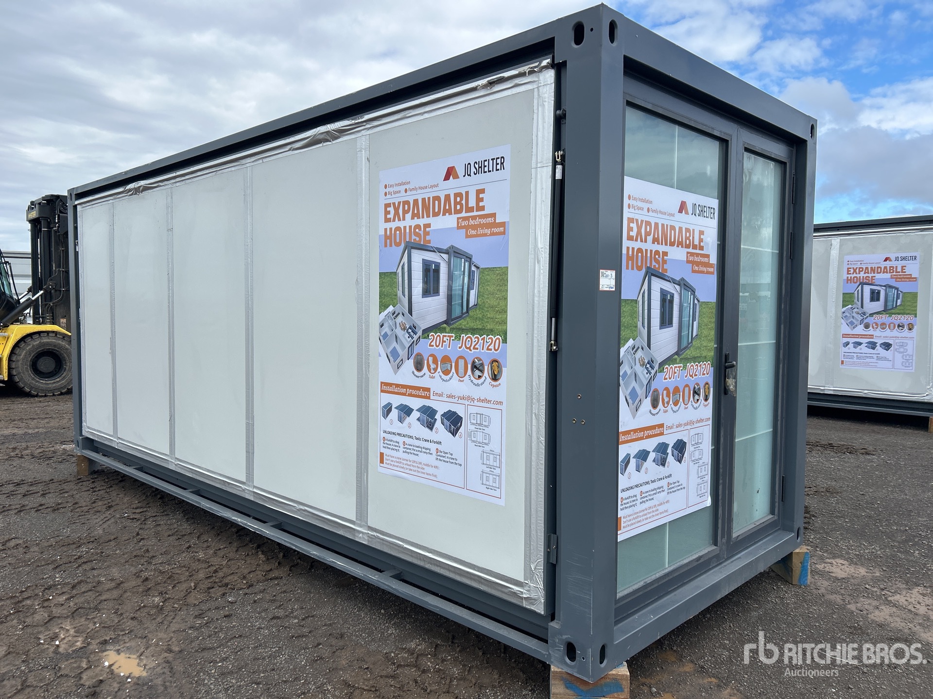 General Appearance with Picture, Right Front Corner