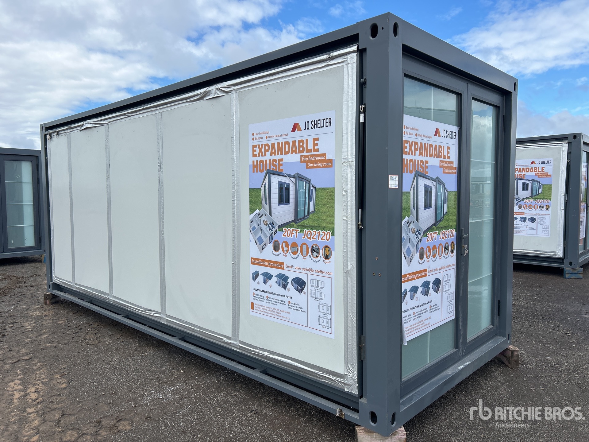 General Appearance with Picture, Right Front Corner