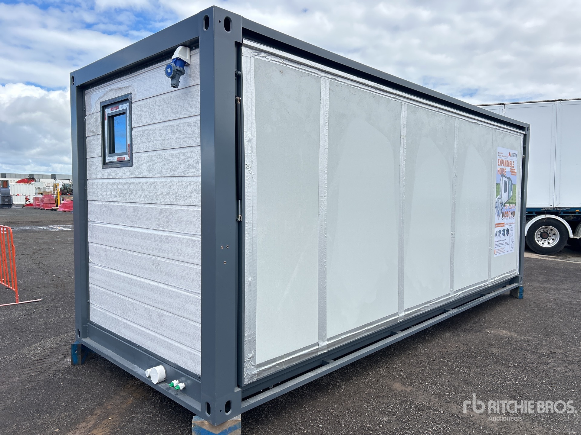 General Appearance with Picture, Right Rear Corner