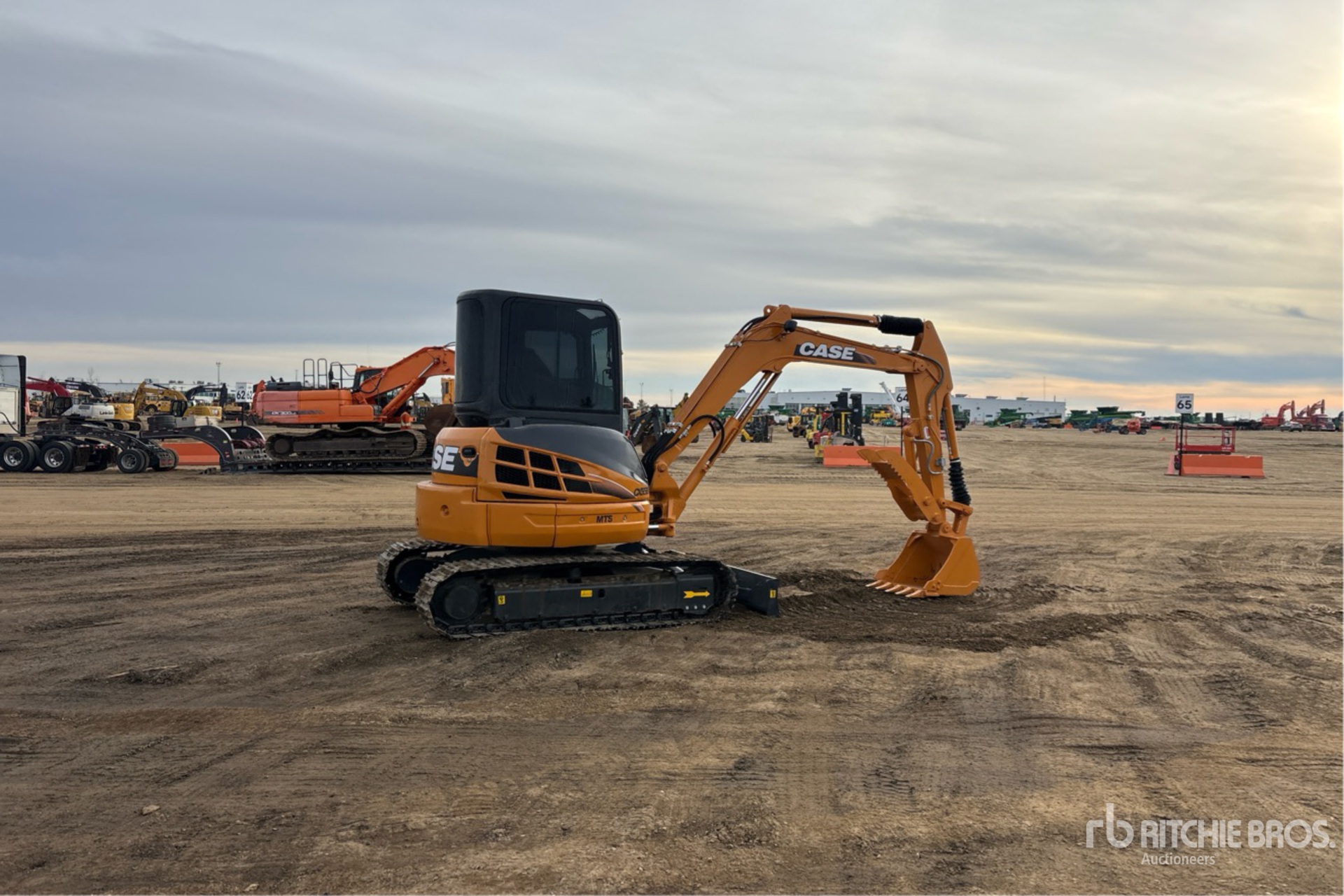 General Appearance with Foto, angolo anteriore sinistro