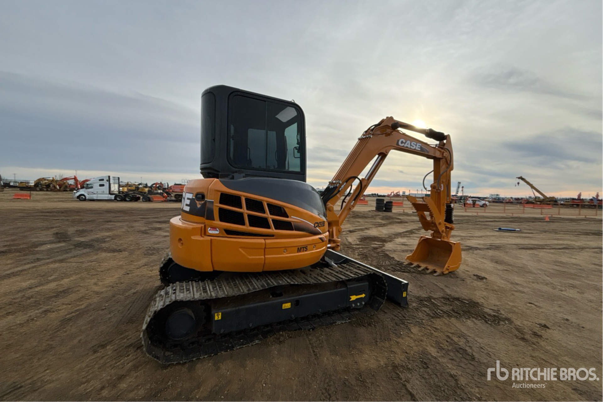 General Appearance with Foto, angolo anteriore sinistro