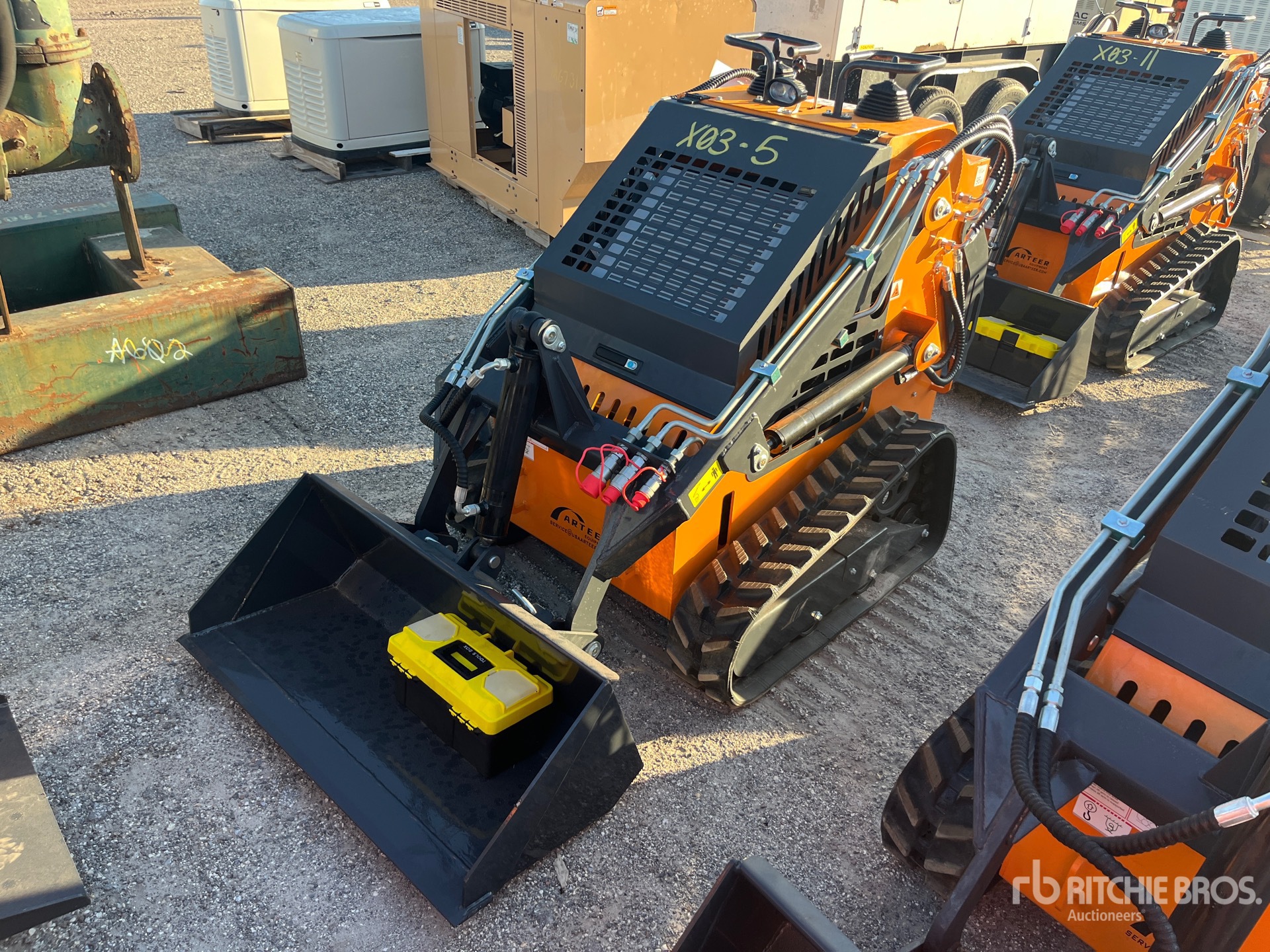 MINI CARGADOR SOBRE ORUGAS 2025 COMPAC QB480