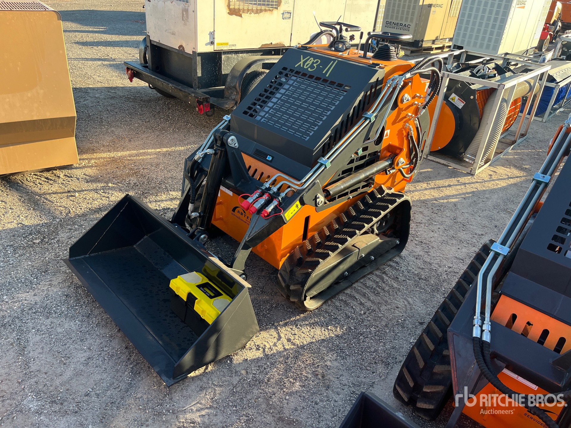 MINI CARGADOR SOBRE ORUGAS 2025 COMPAC QB480