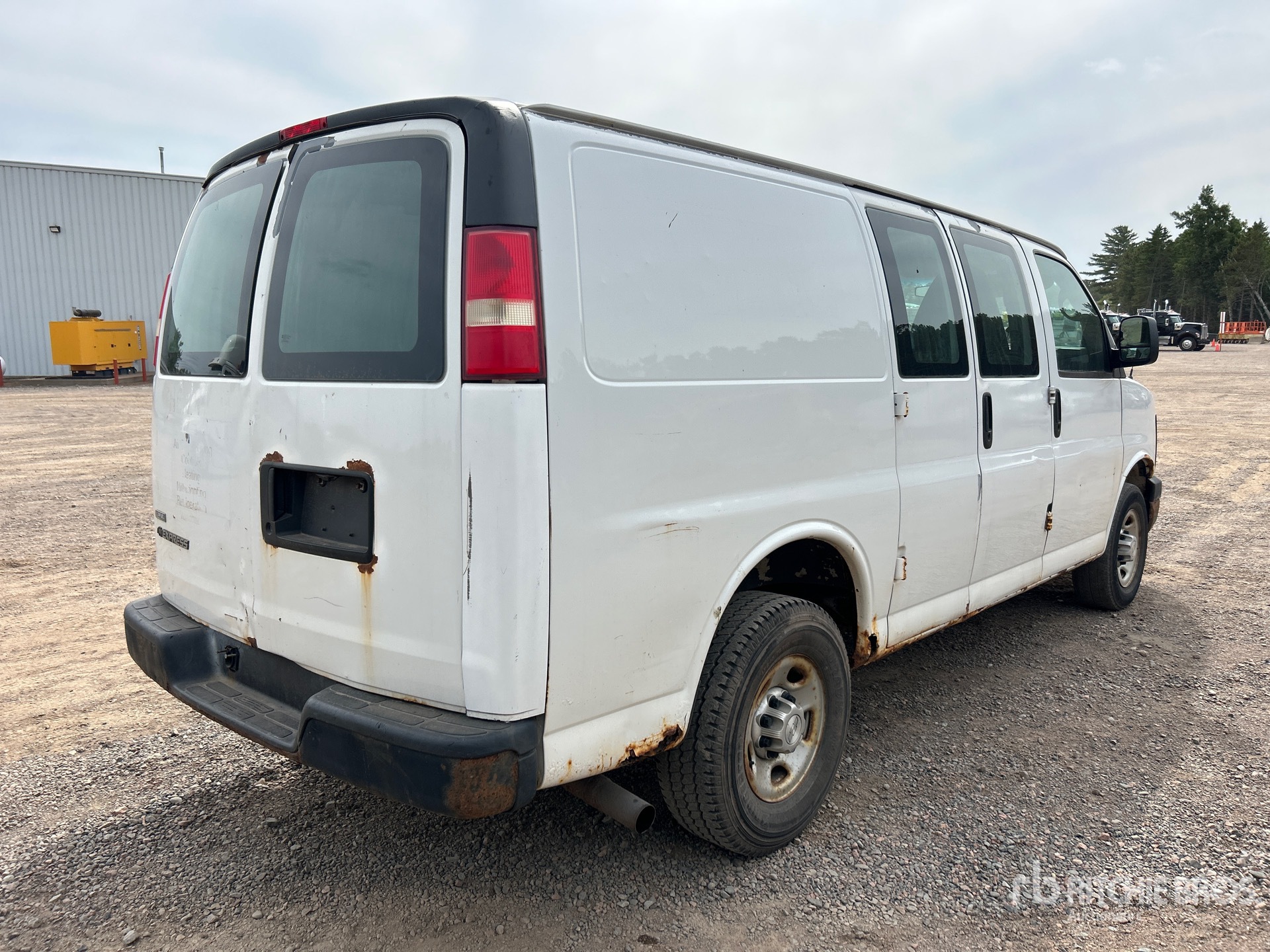 General Appearance with Picture, Right Rear Corner