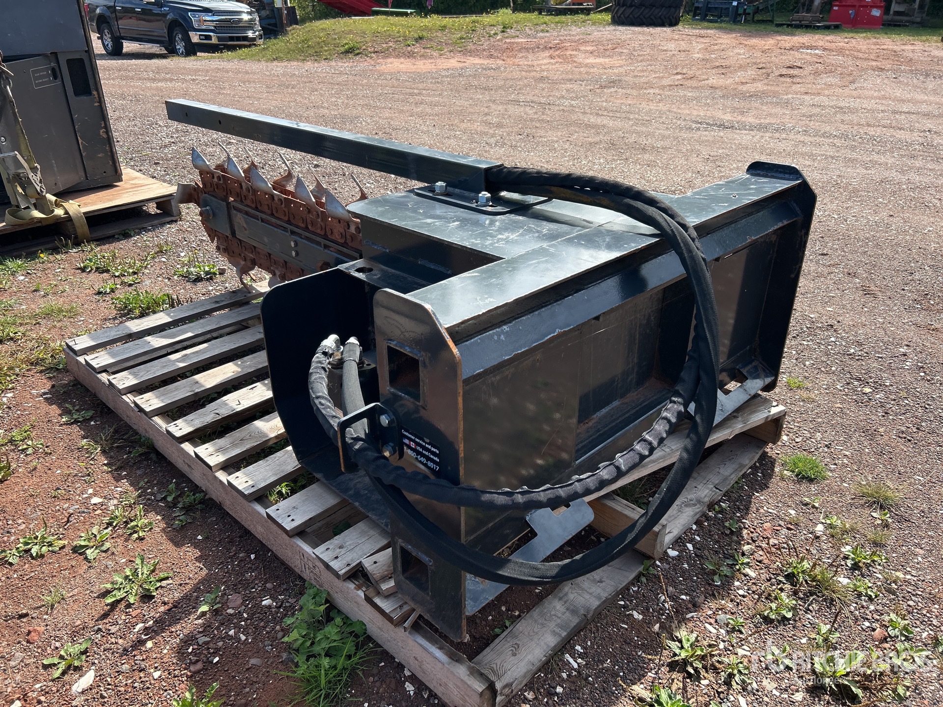 General Appearance with Picture, Left Rear Corner