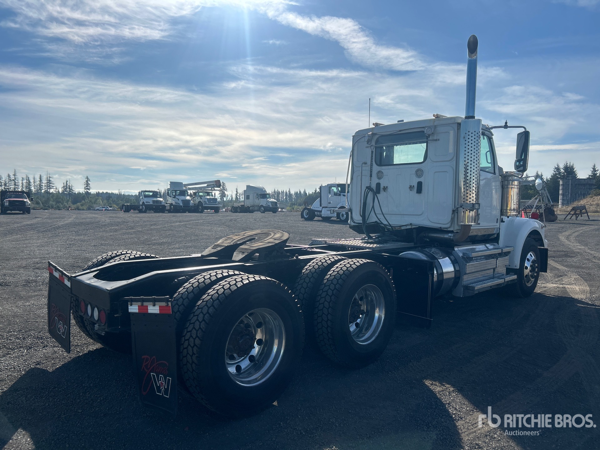 General Appearance with Picture, Right Rear Corner