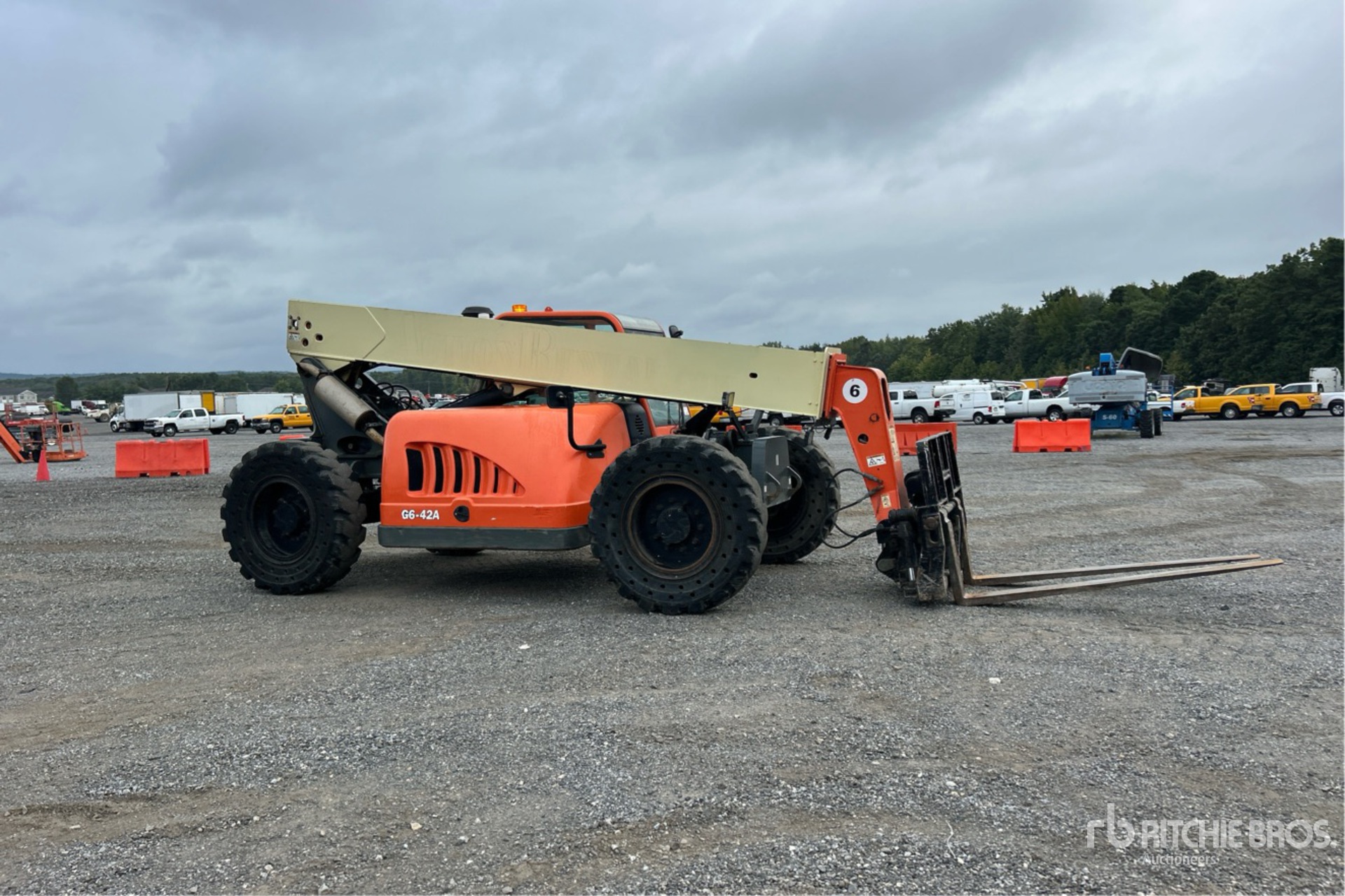General Appearance with Picture, Right Front Corner