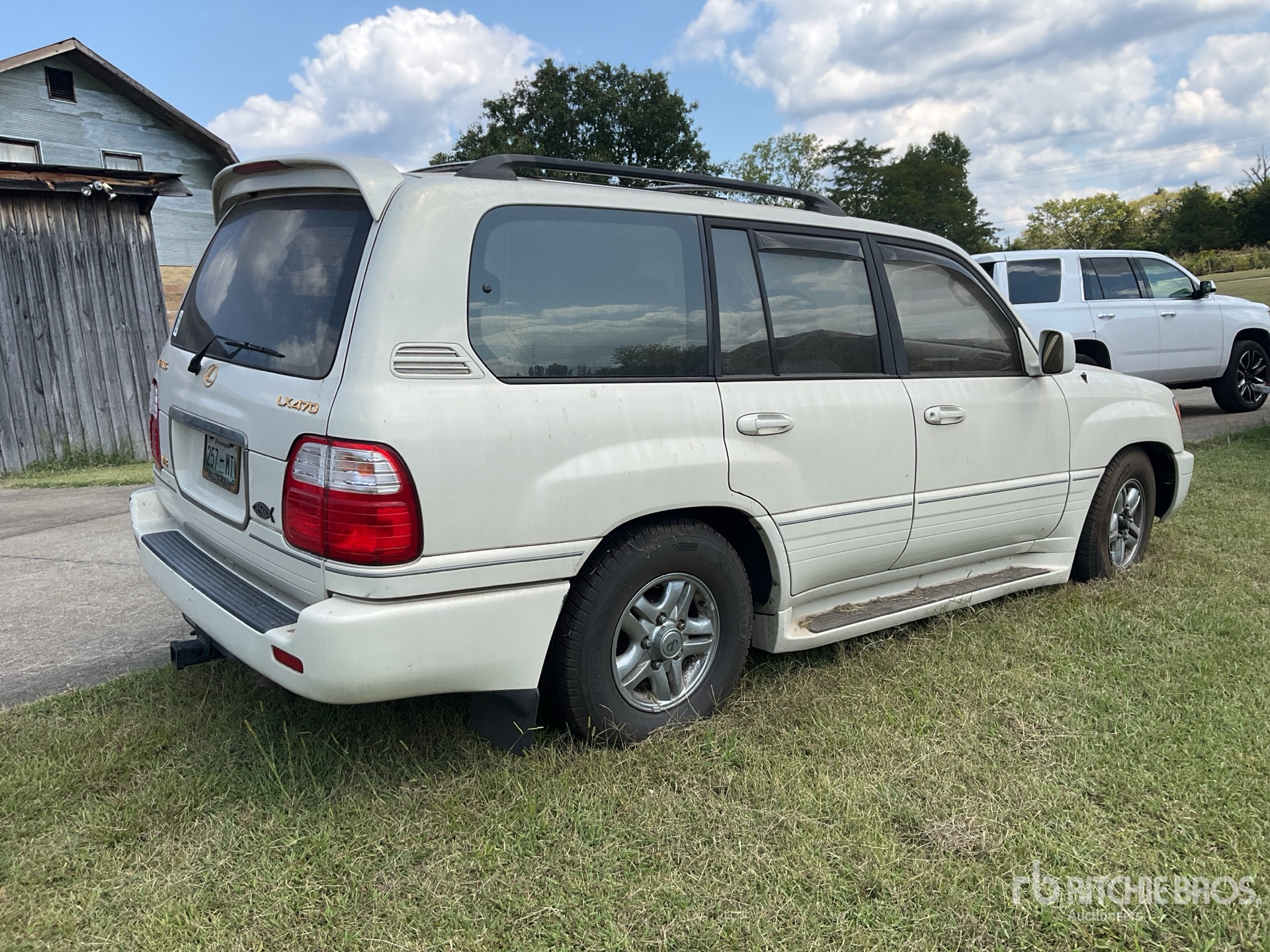 General Appearance with Picture, Right Rear Corner