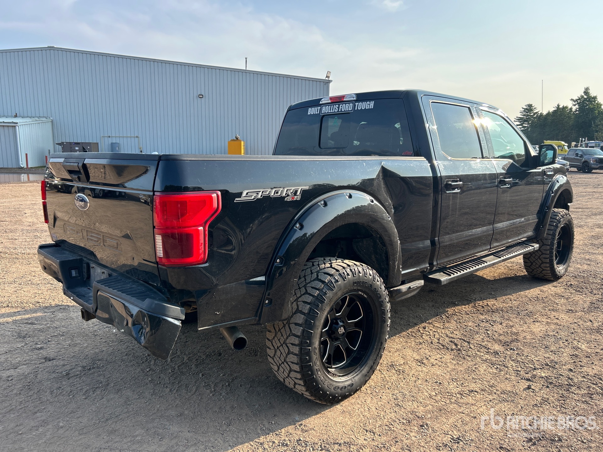 General Appearance with Picture, Right Rear Corner