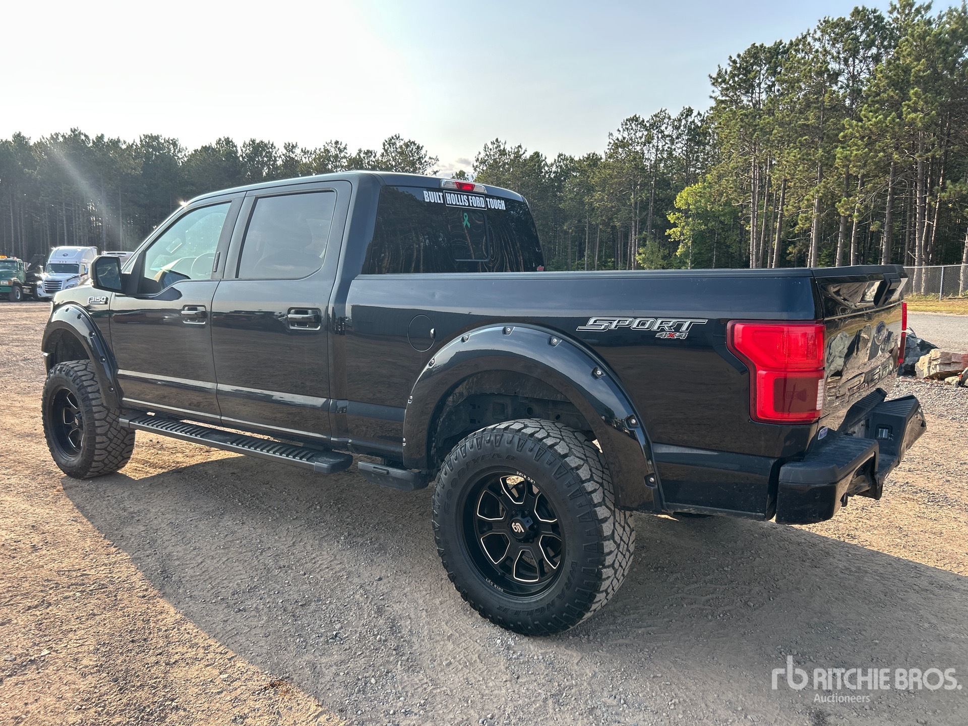 General Appearance with Picture, Left Rear Corner