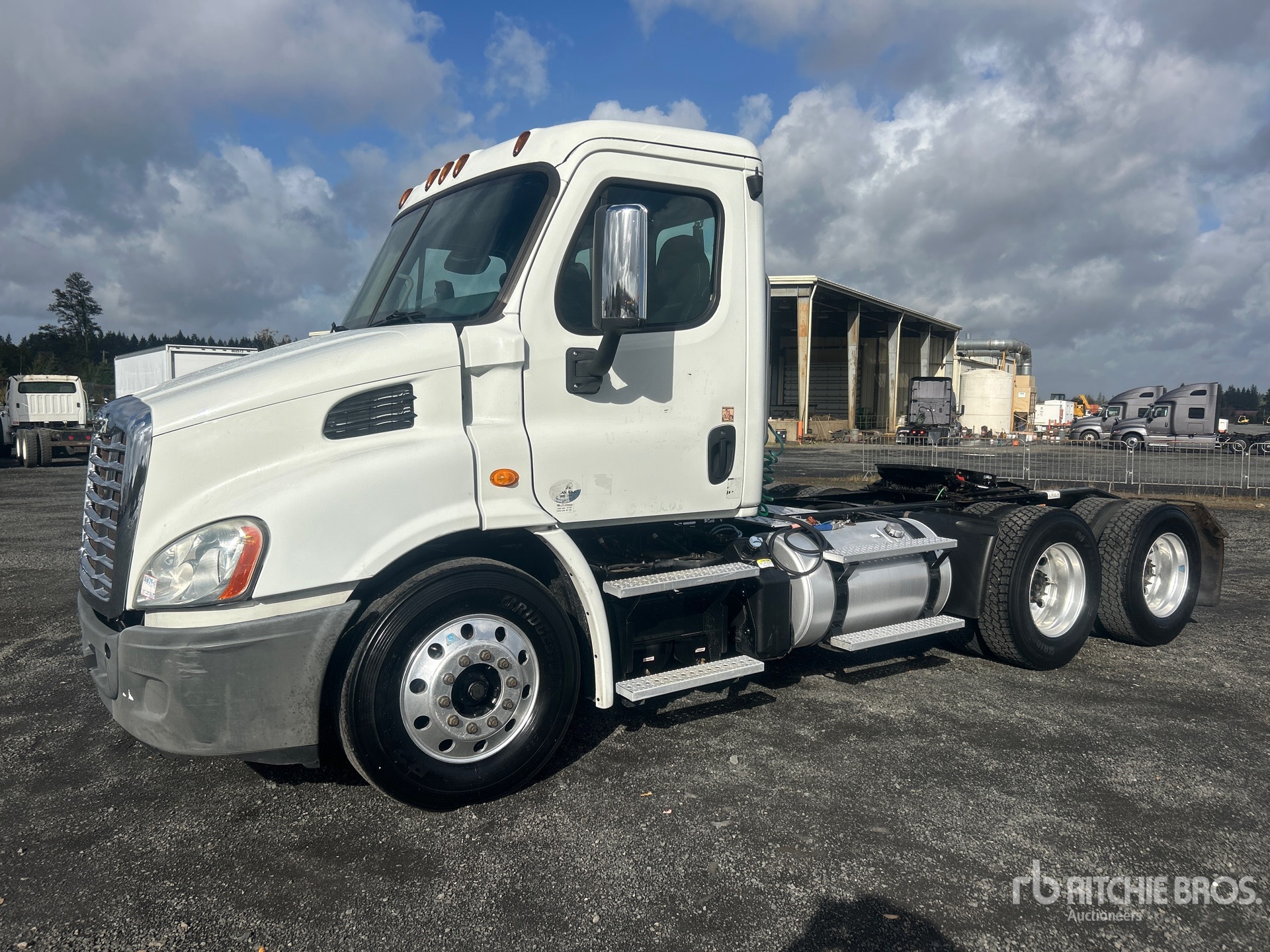 General Appearance with Image, coin avant gauche