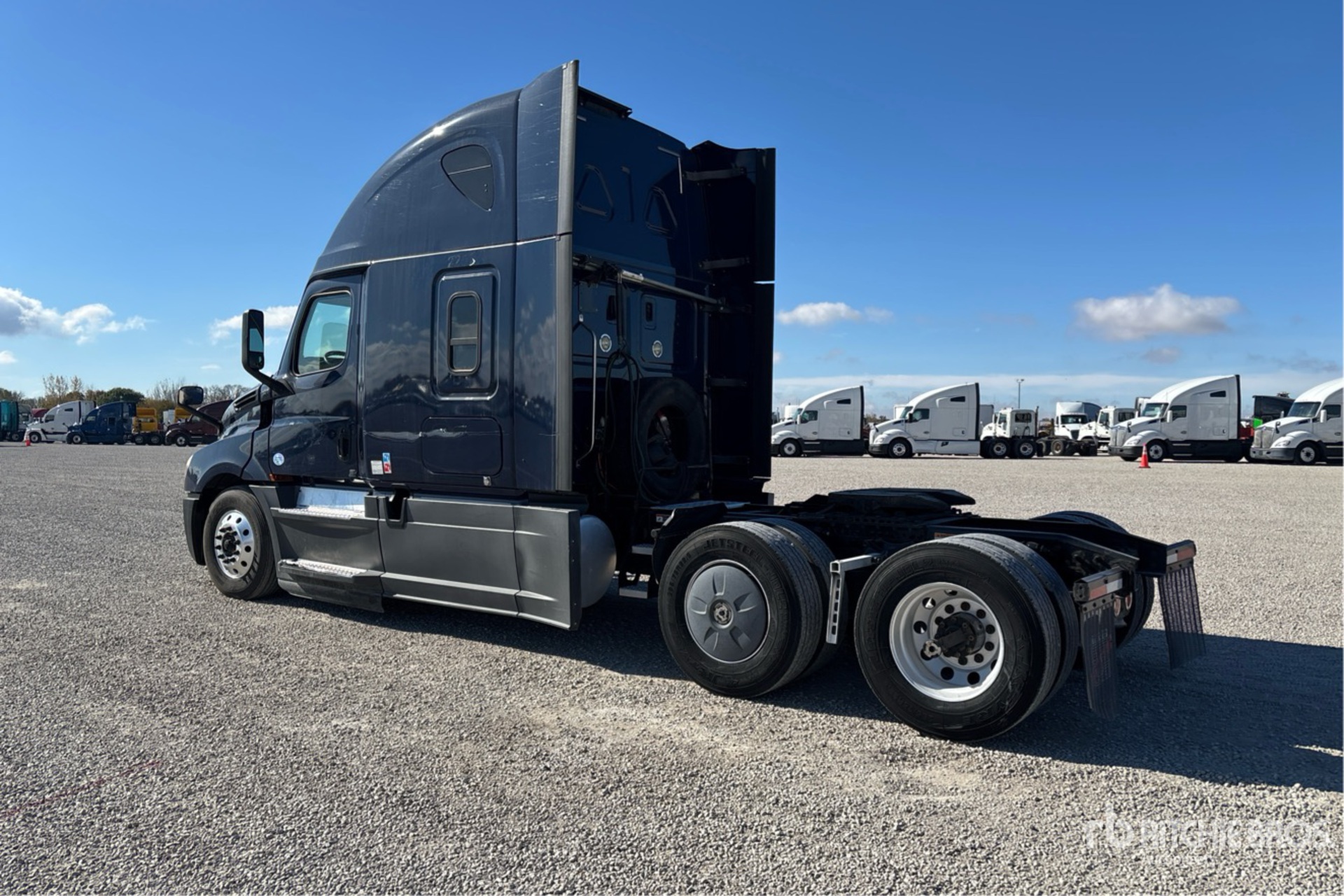 General Appearance with Zdjęcie, lewy dolny róg