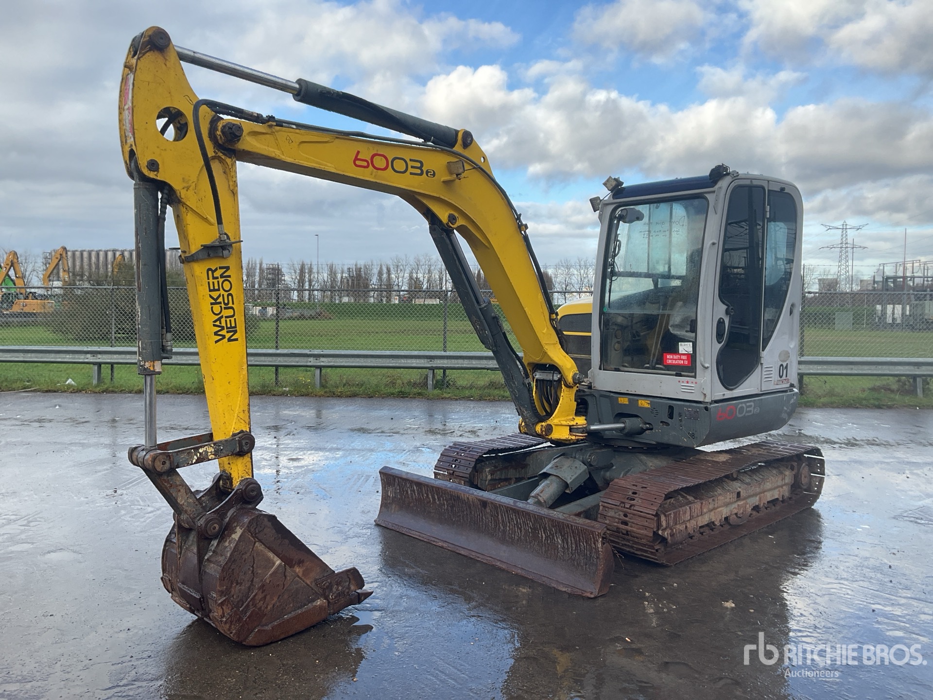 Aspect général with Image, coin avant gauche