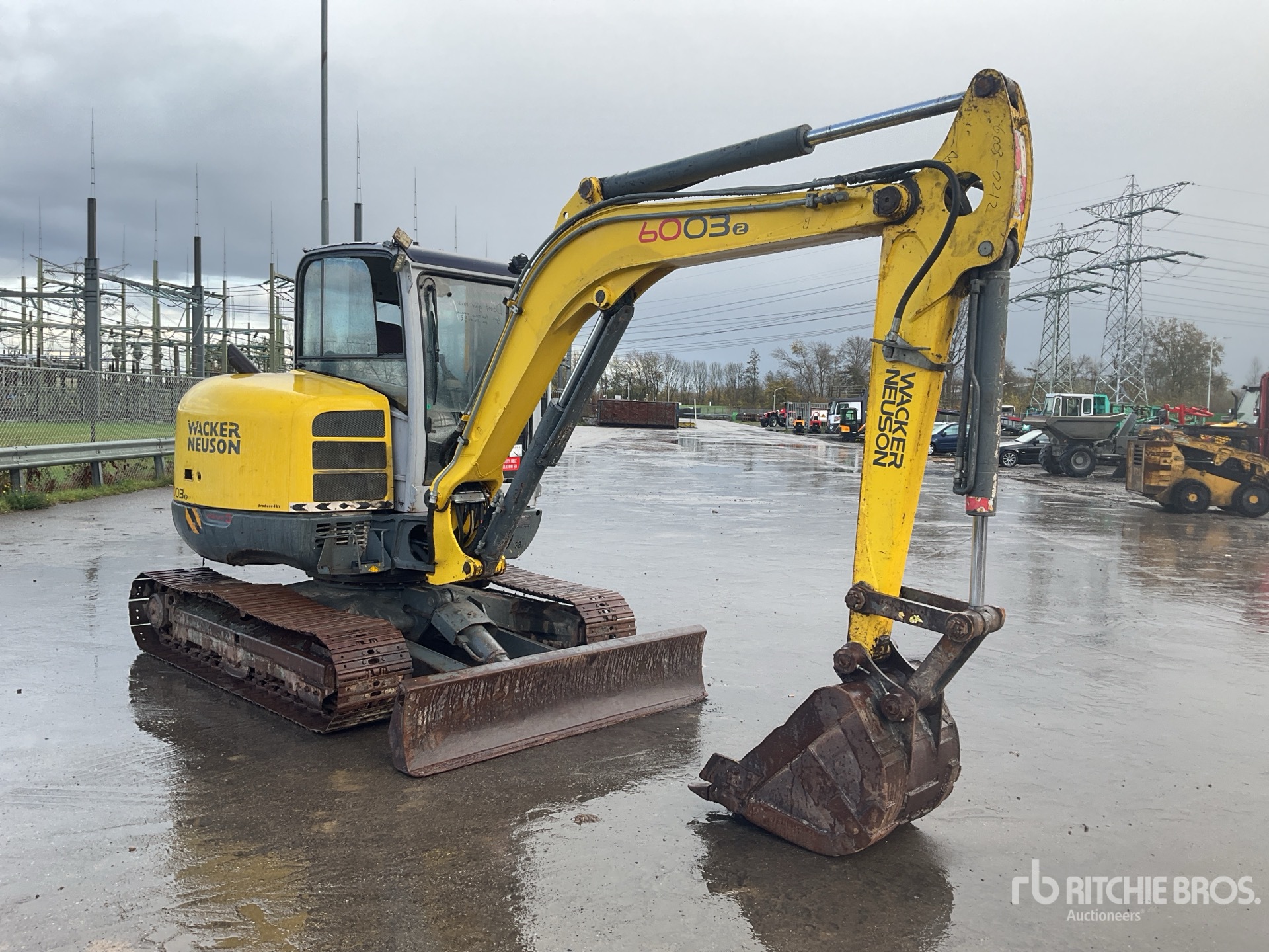 Aspect général with Image, coin avant droit