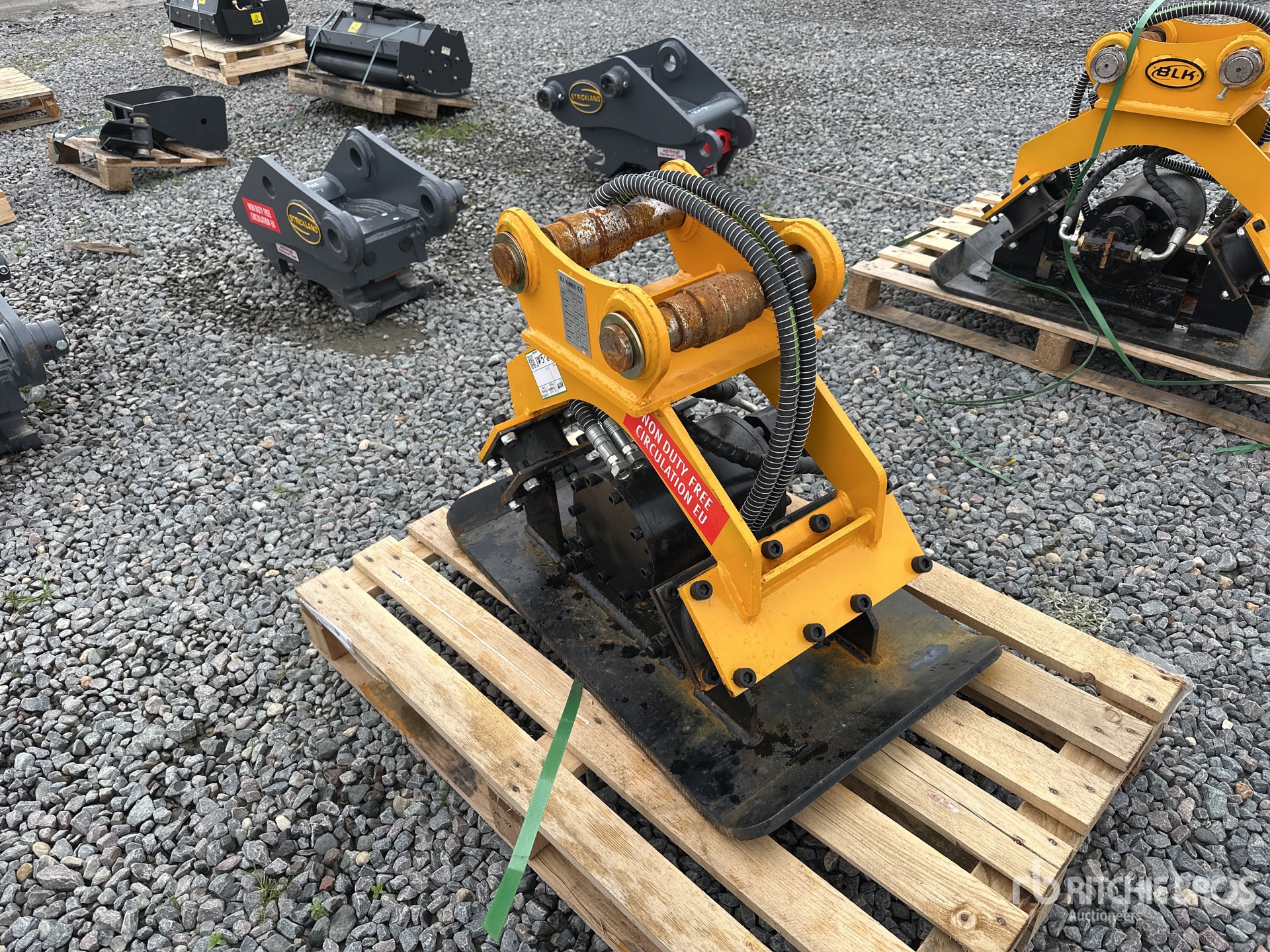 General Appearance with Foto, angolo anteriore destro