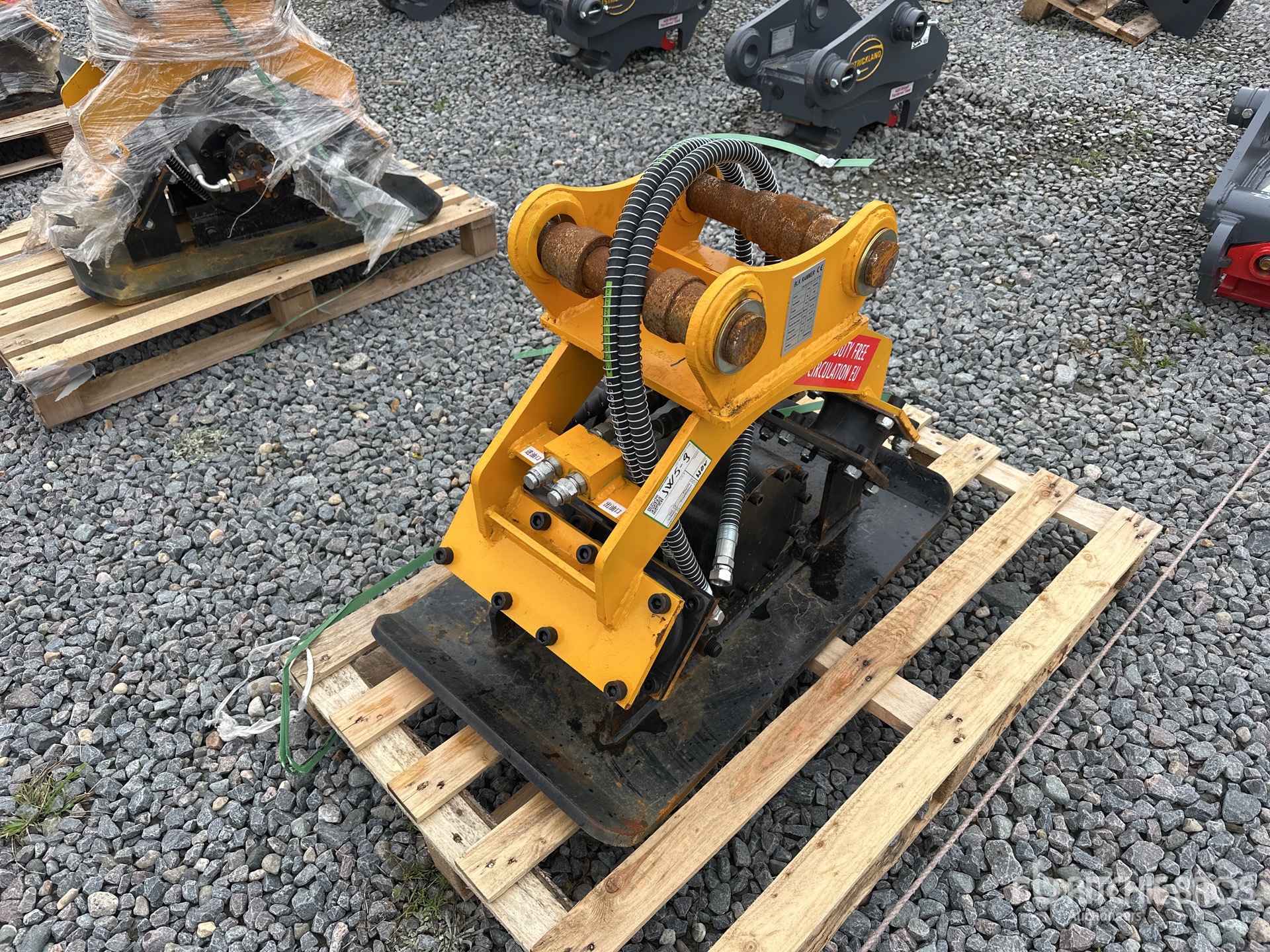 General Appearance with Foto, angolo anteriore sinistro