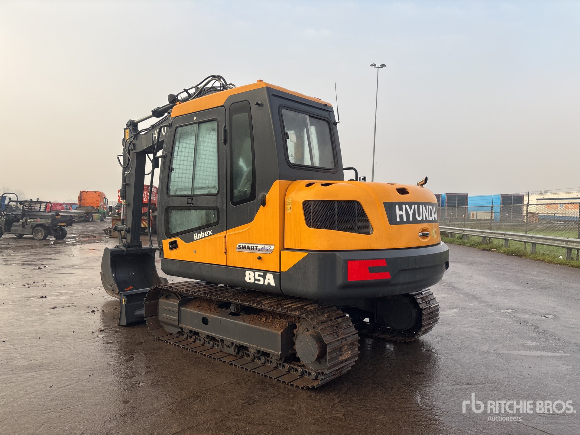 General Appearance with Foto, angolo posteriore sinistro