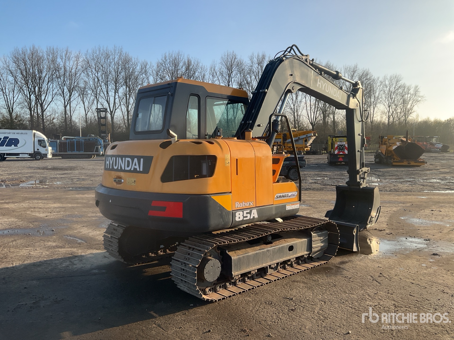 General Appearance with Foto, angolo anteriore sinistro