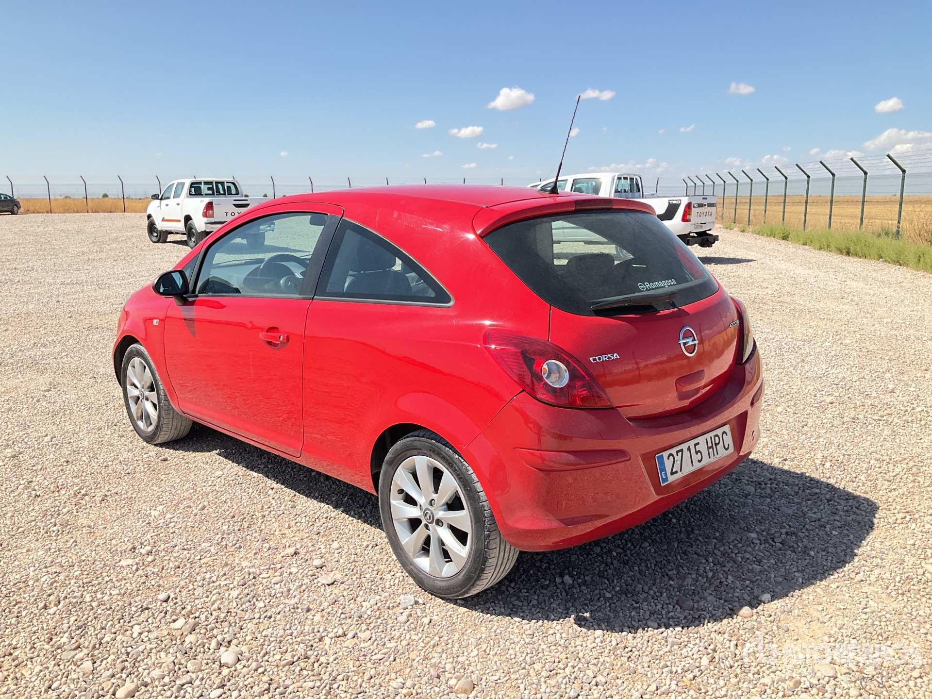 General Appearance with Picture, Left Rear Corner