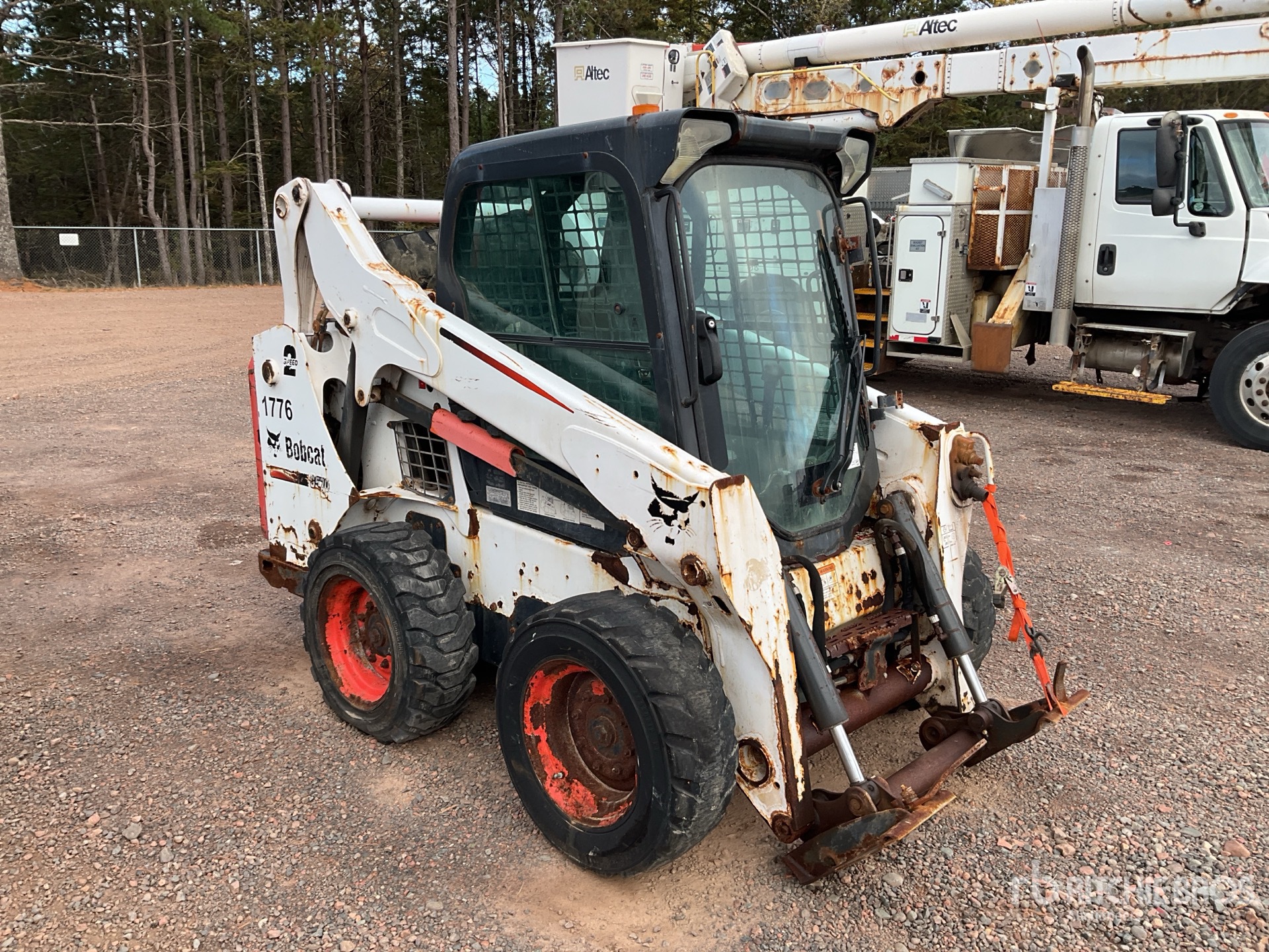 General Appearance with Picture, Right Front Corner