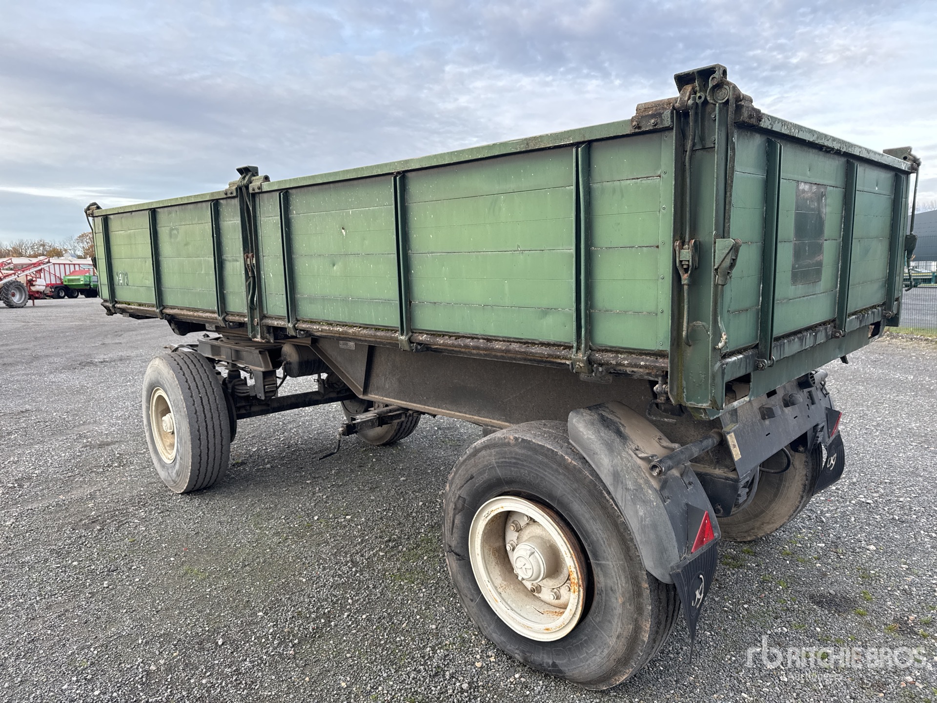 General Appearance with Picture, Left Rear Corner