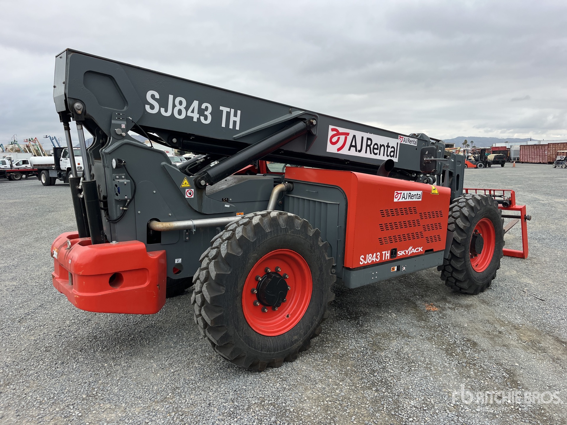 General Appearance with Picture, Right Rear Corner