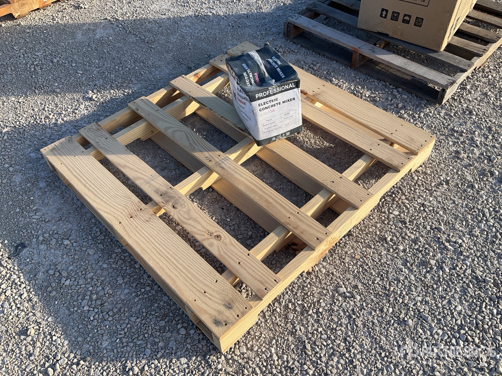 General Appearance with Picture, Right Rear Corner