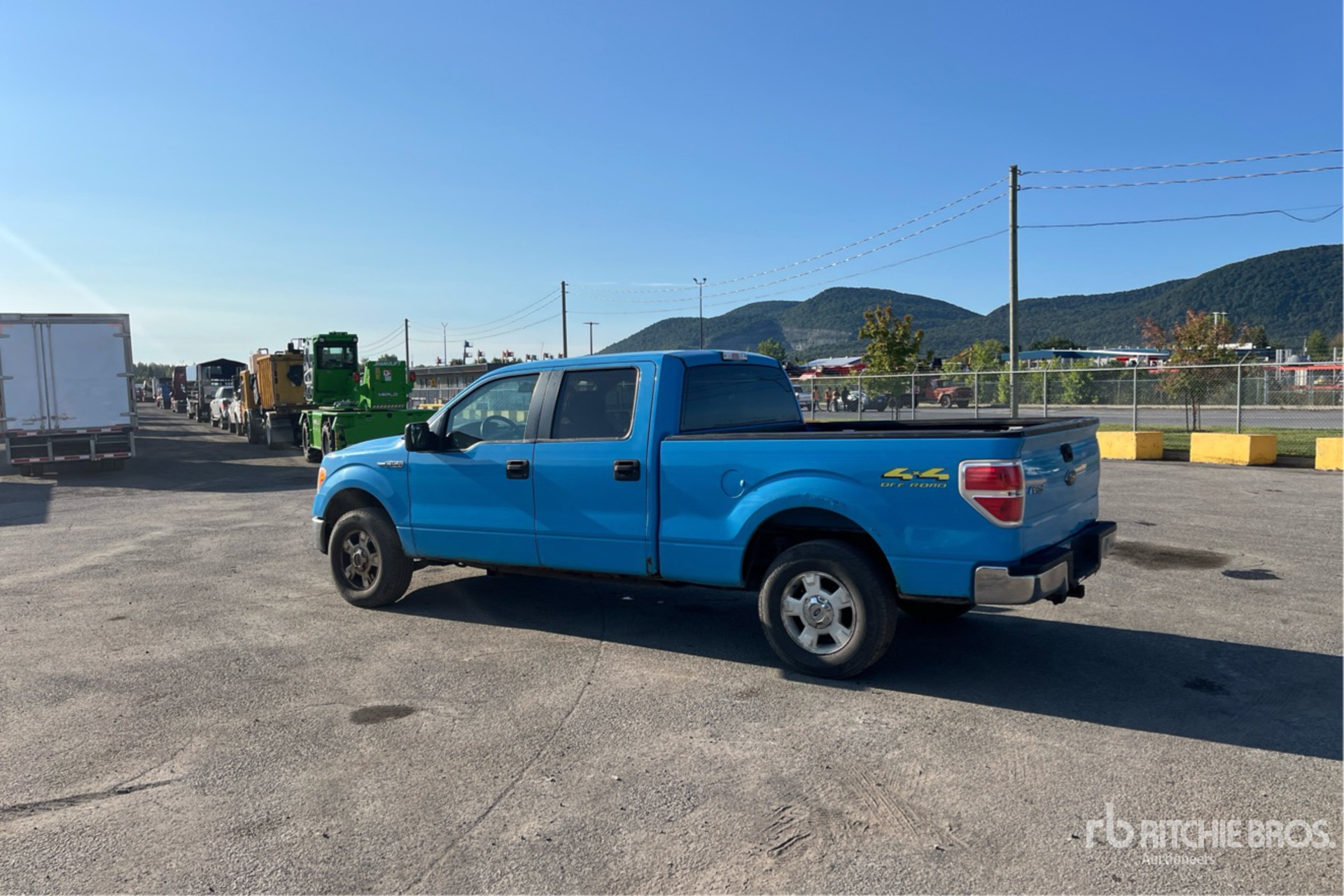 General Appearance with Picture, Left Rear Corner