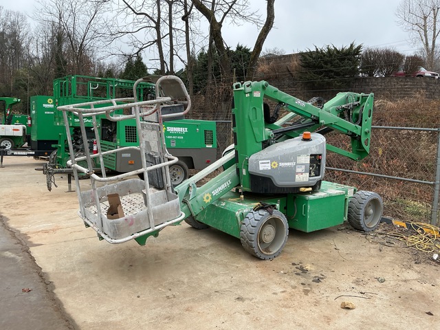 2016 Genie Z-33/18 2WD Electric Articulating Boom Lift