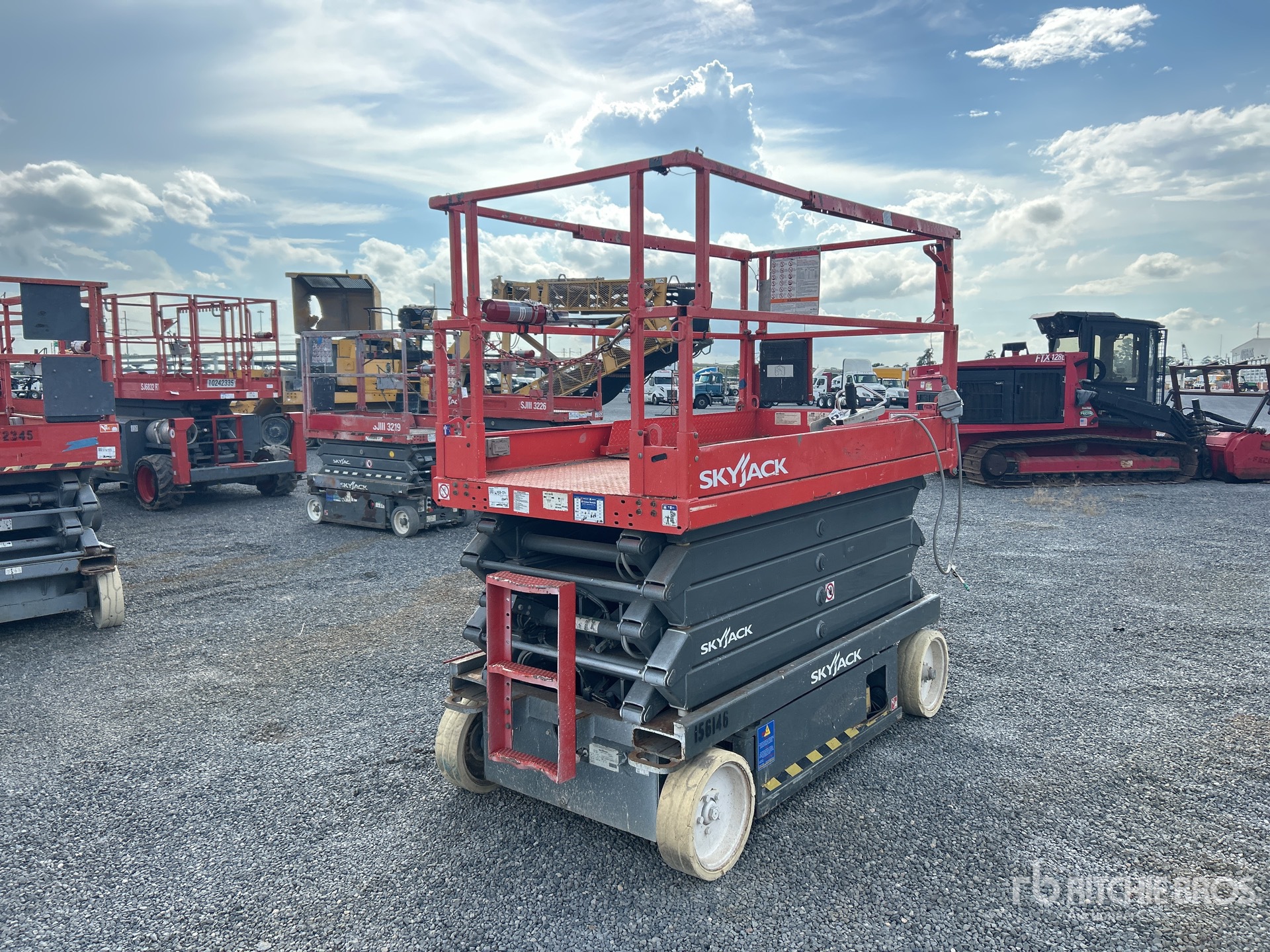 ELEVADOR TIJERA 2015 SKYJACK SJIII4632