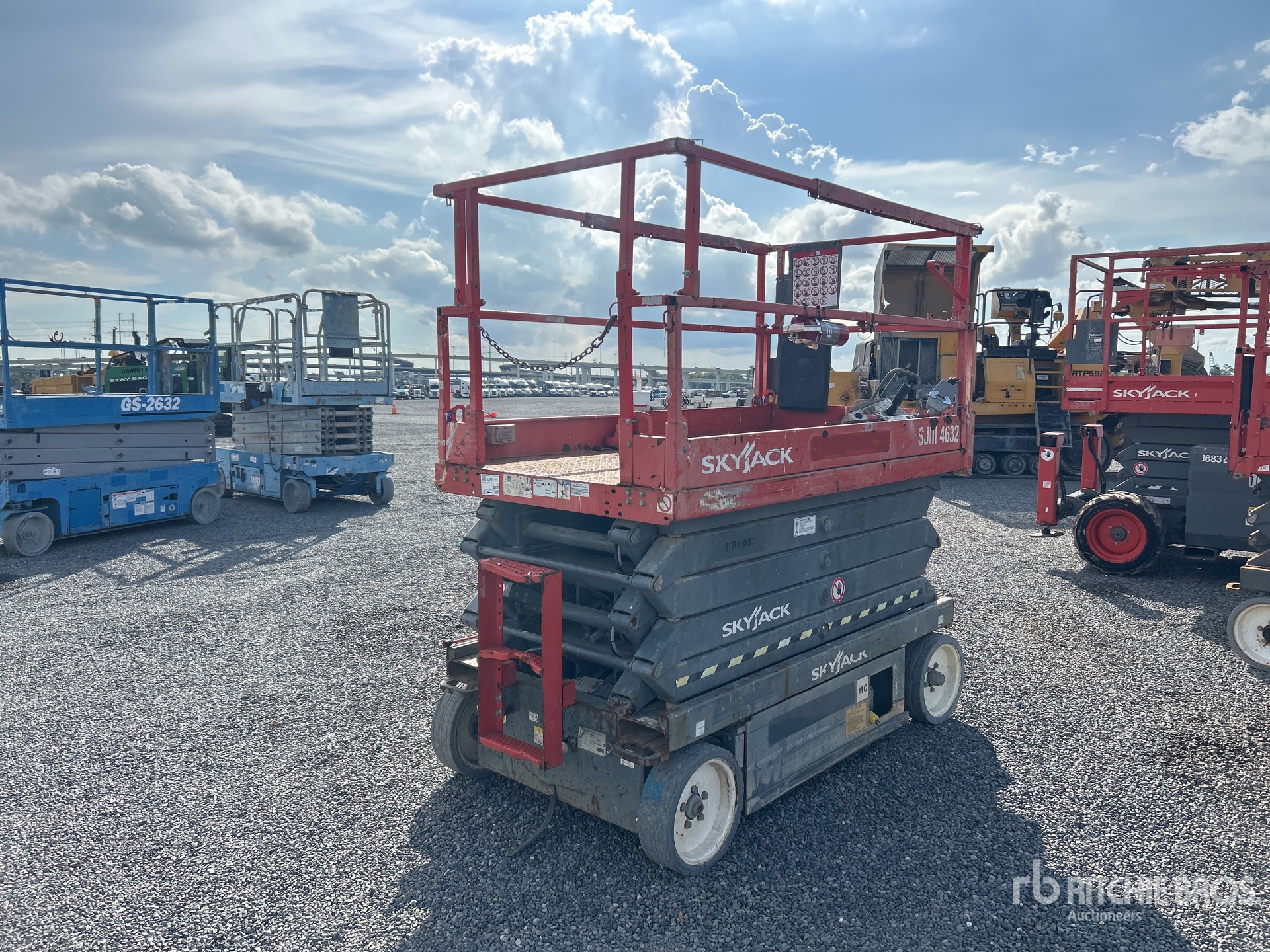 ELEVADOR TIJERA 2016 SKYJACK SJIII4632