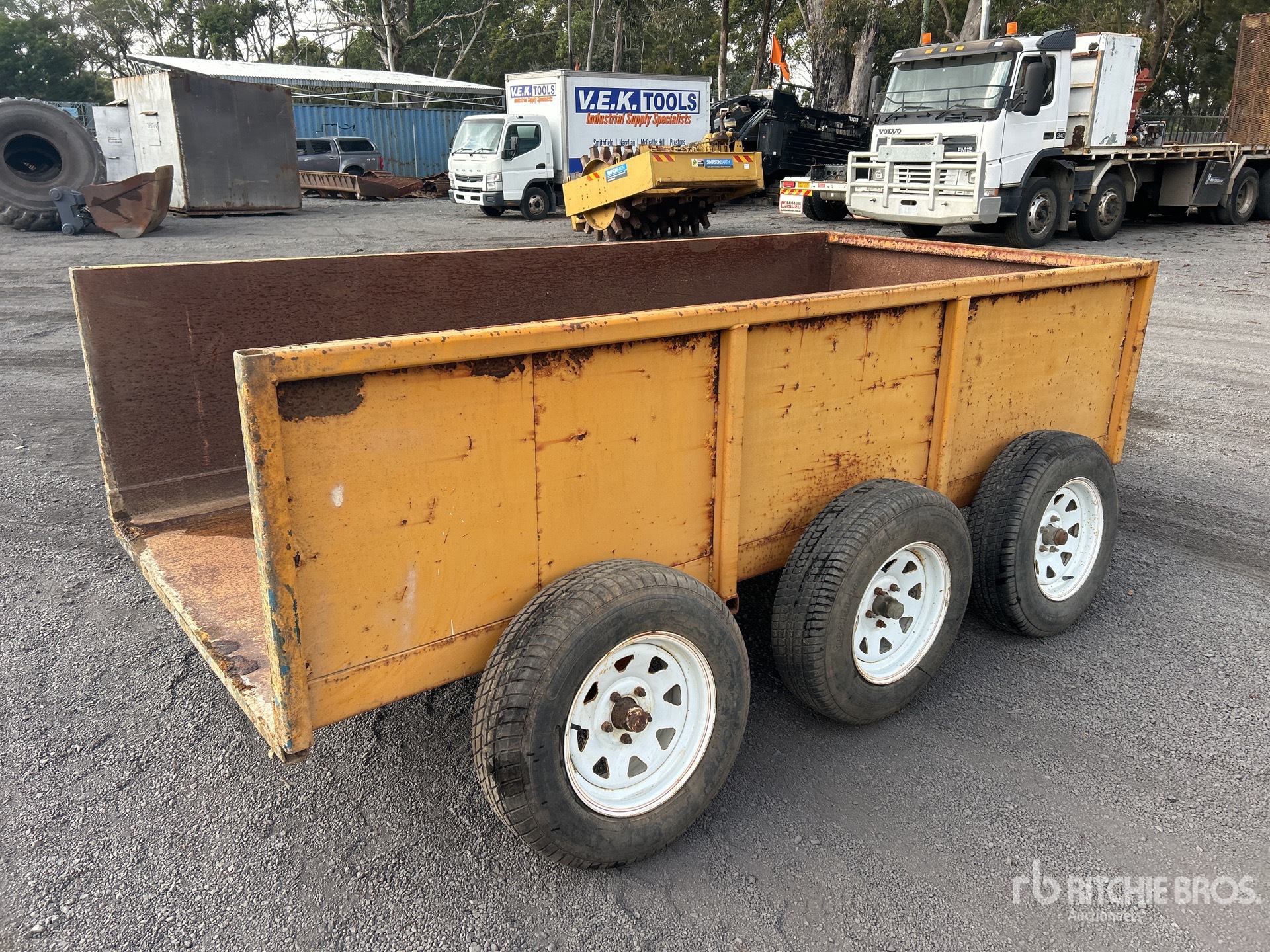 General Appearance with Picture, Right Rear Corner