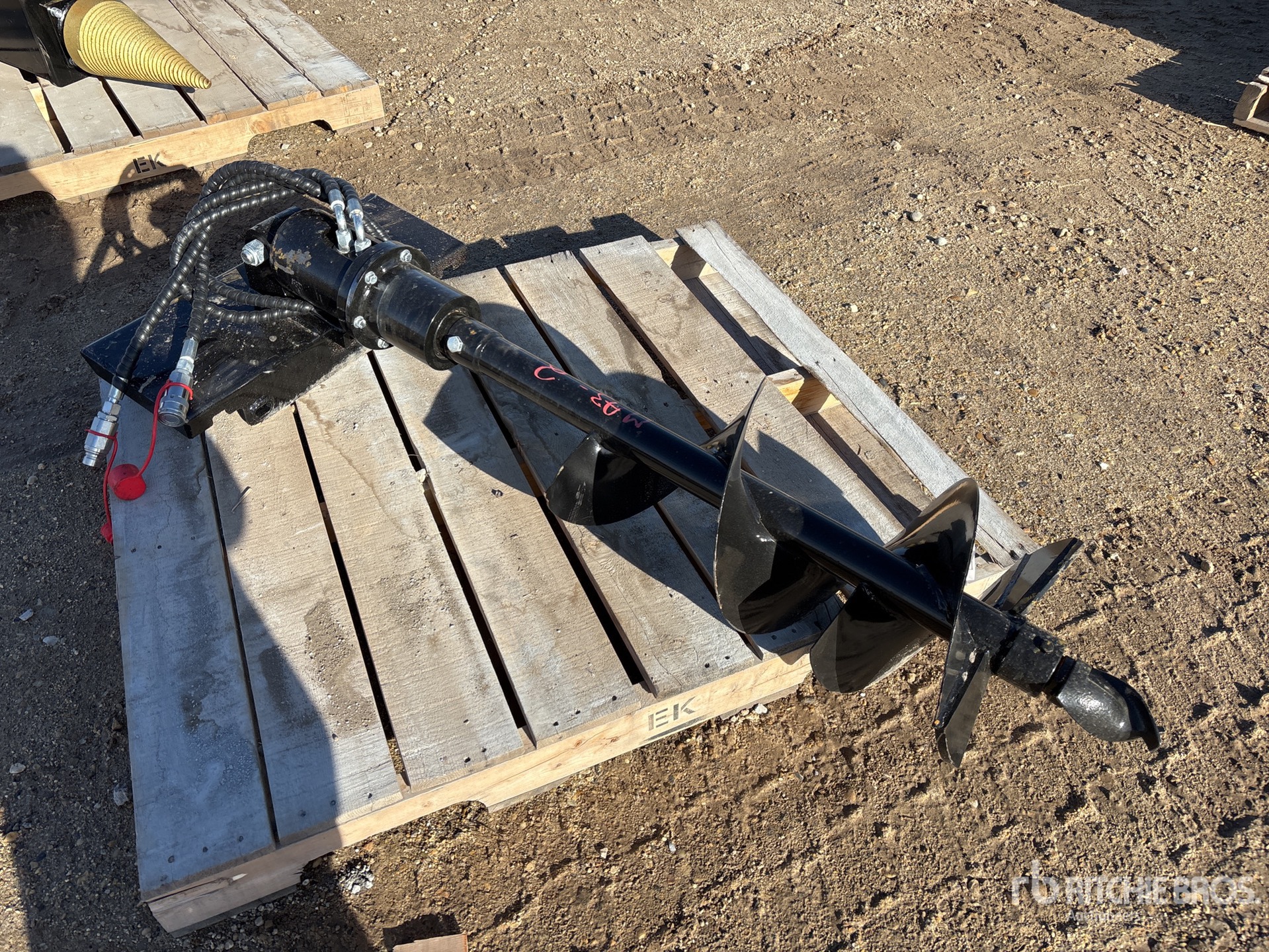 General Appearance with Image, coin avant droit