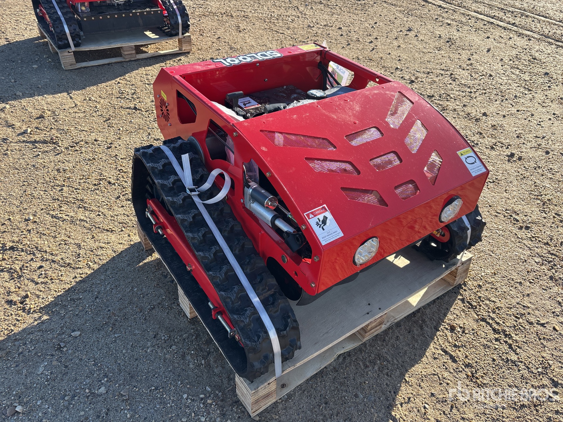 General Appearance with Picture, Right Front Corner