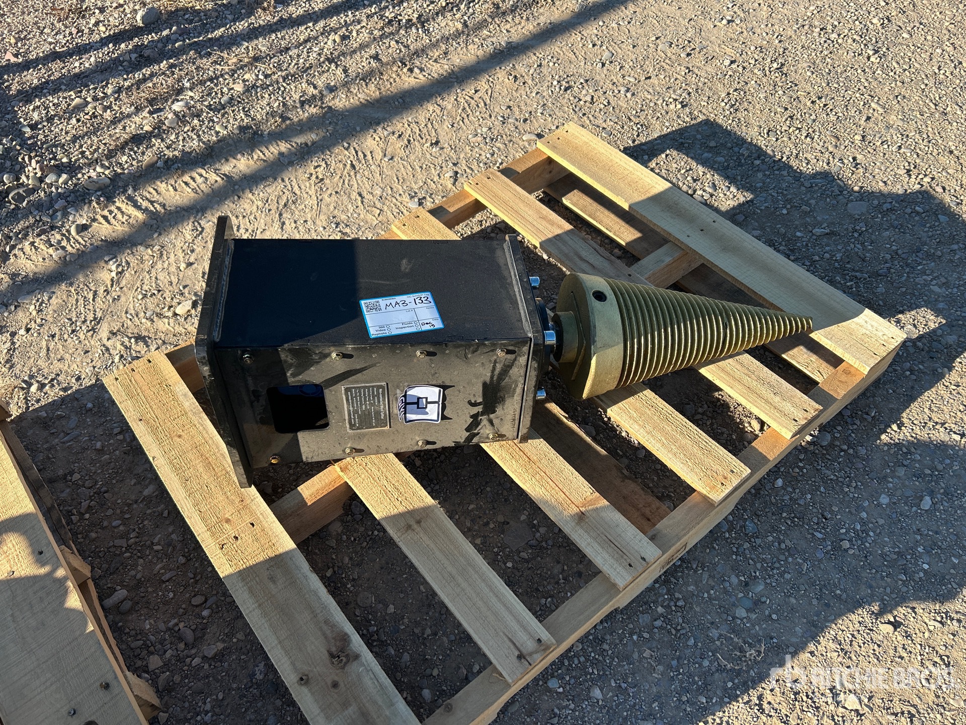 Aspect général with Image, coin arrière droit