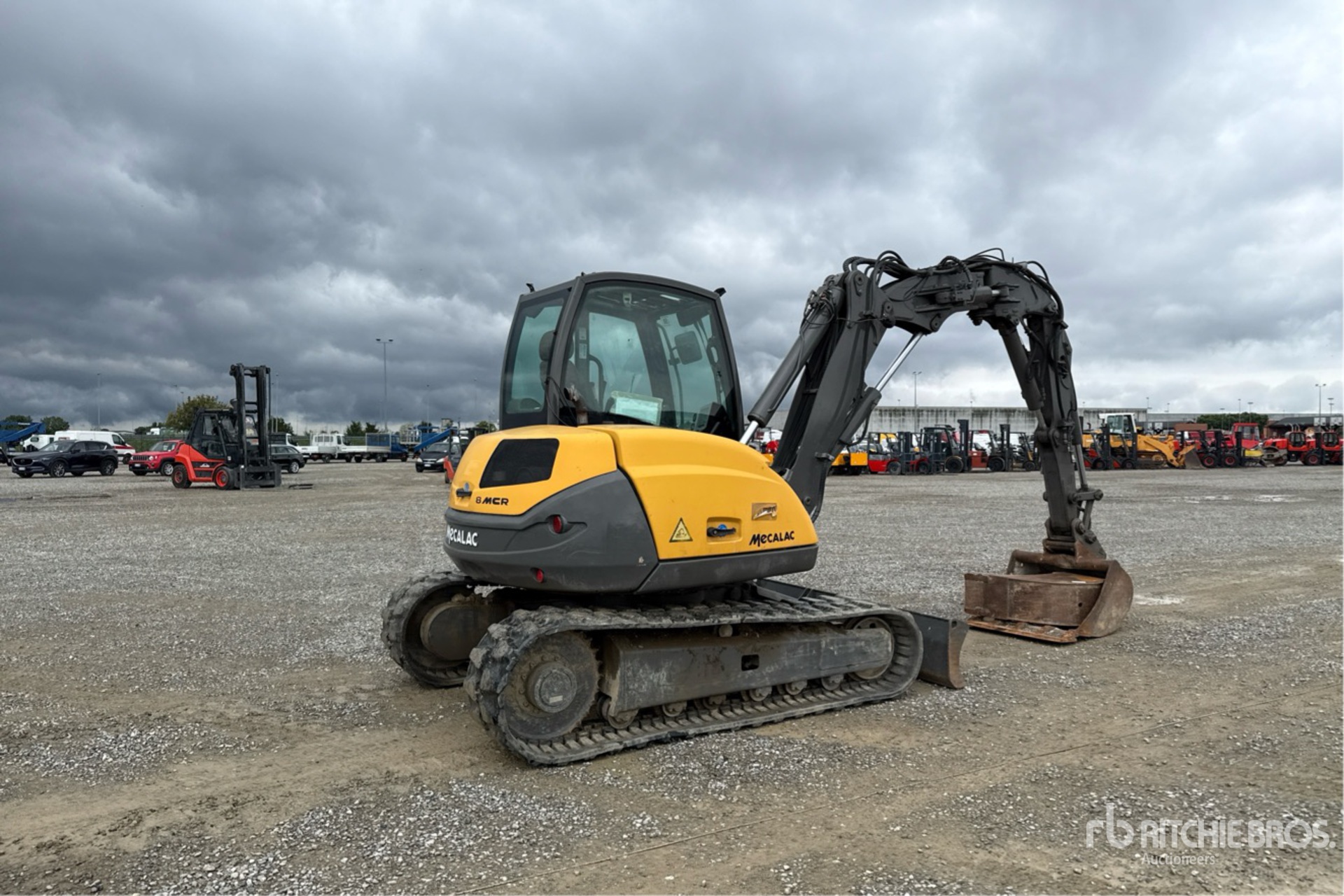 General Appearance with Picture, Right Rear Corner