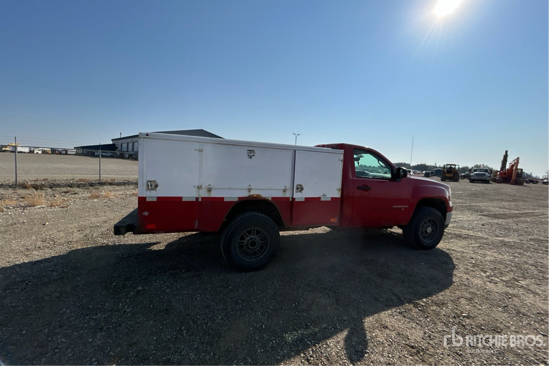 General Appearance with Picture, Right Rear Corner