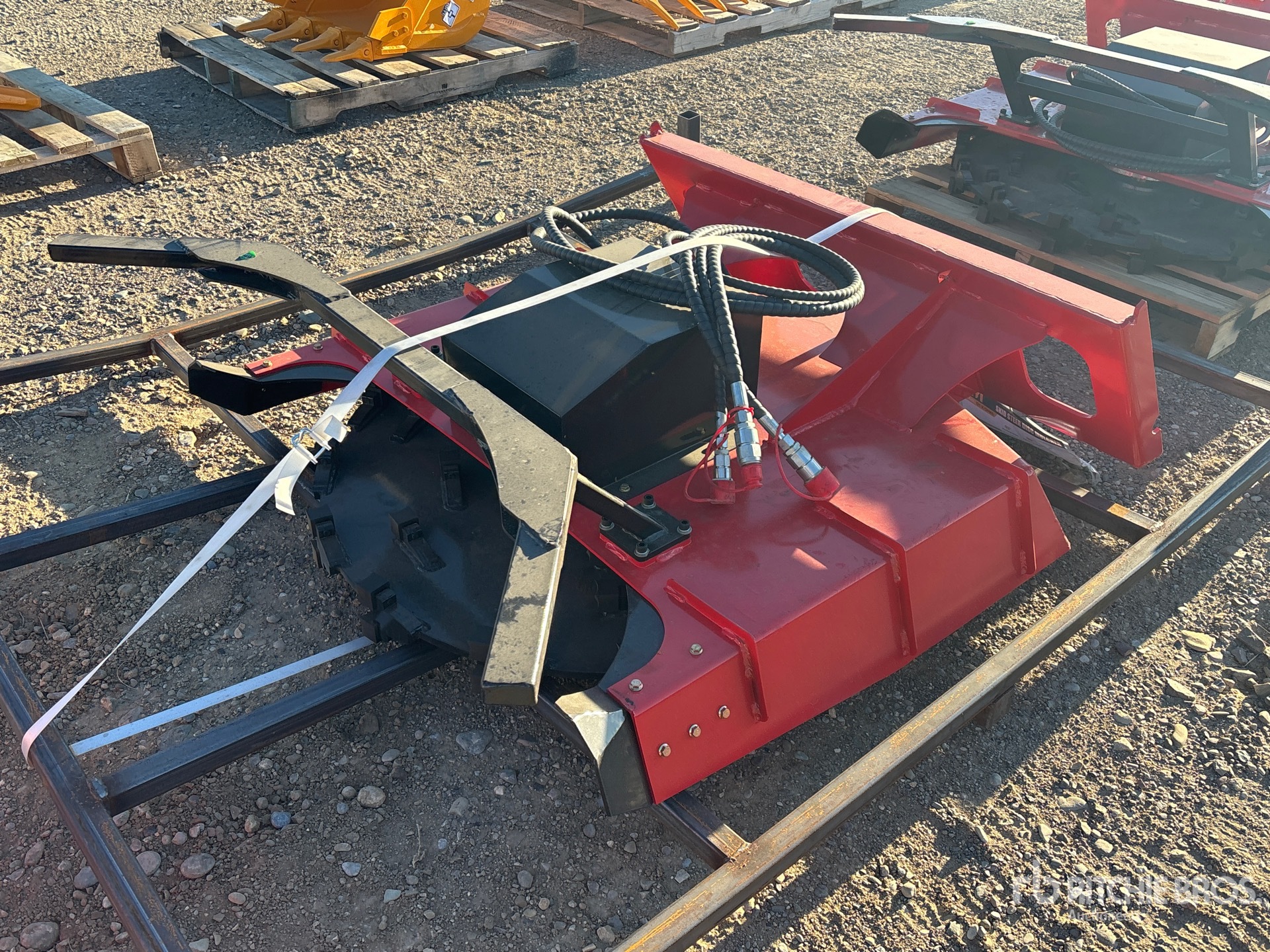 General Appearance with Bild, Ecke vorne links