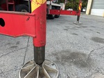 Crane Superstructure with Outrigger Cylinders