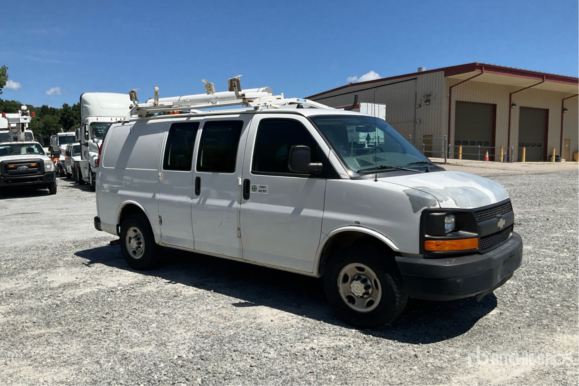 General Appearance with Picture, Right Front Corner