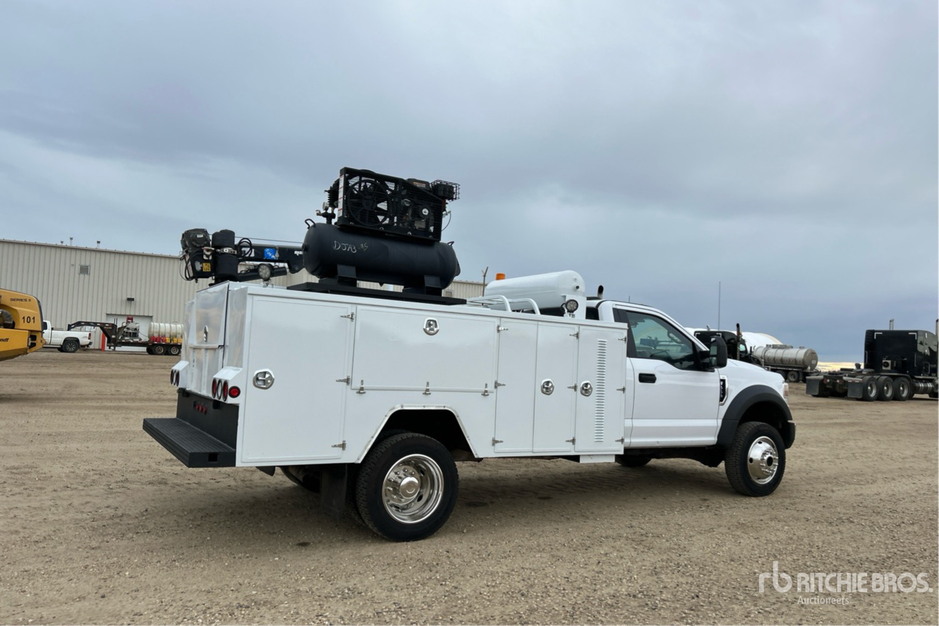 General Appearance with Picture, Right Rear Corner