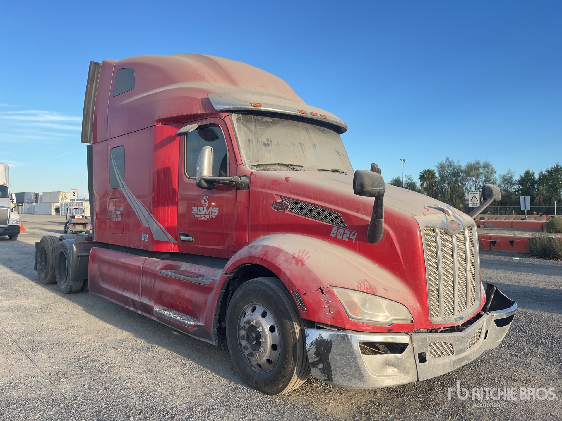 General Appearance with Picture, Right Front Corner