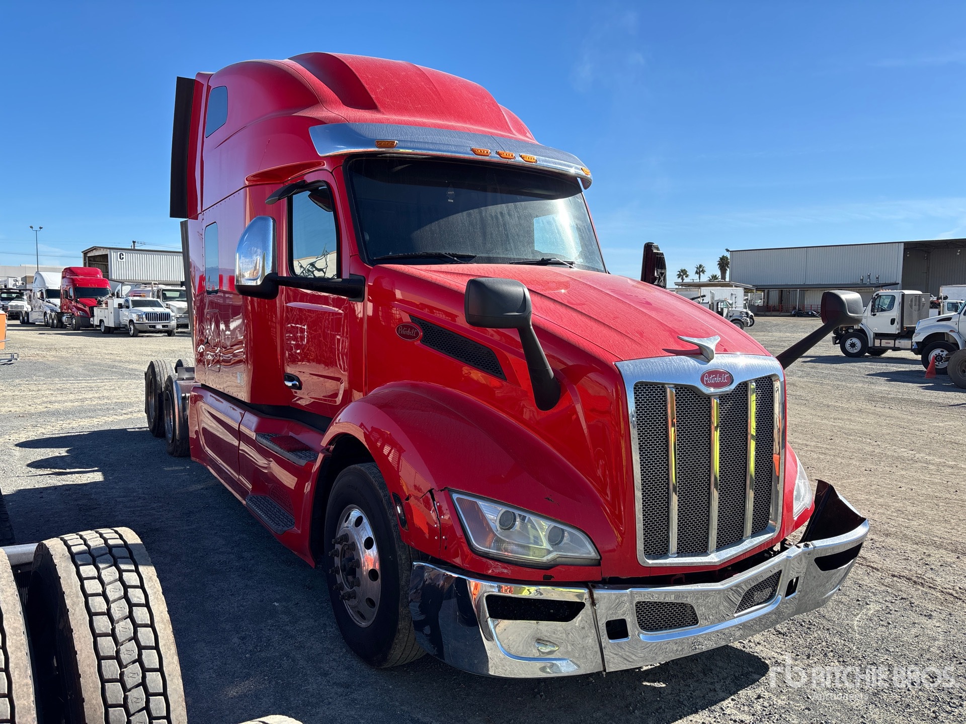 General Appearance with Picture, Right Front Corner