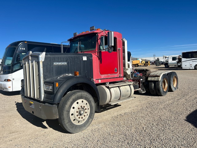 1986 Kenworth W900 6x4 T/A Day Cab Truck Tractor