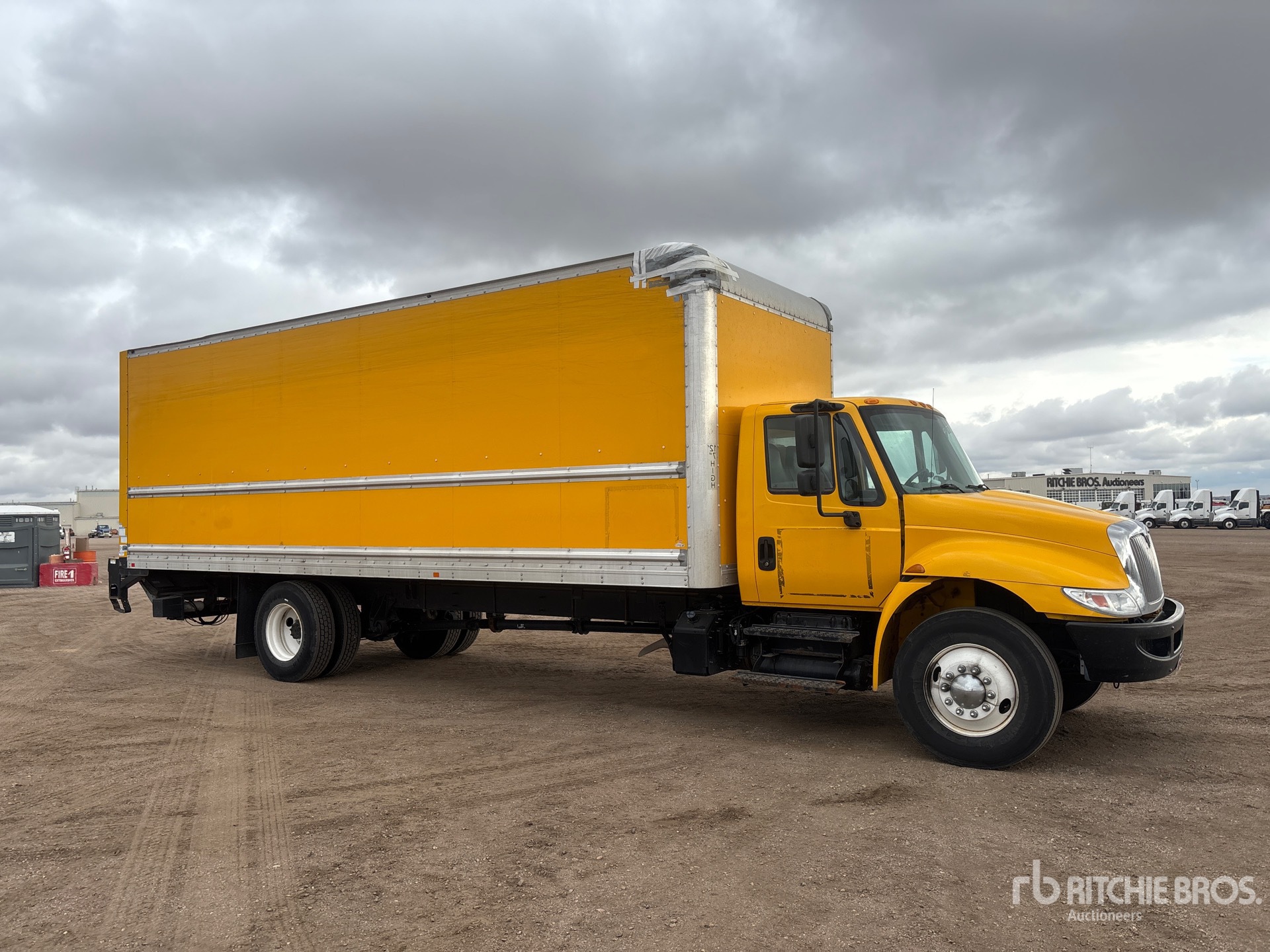 General Appearance with Picture, Right Front Corner