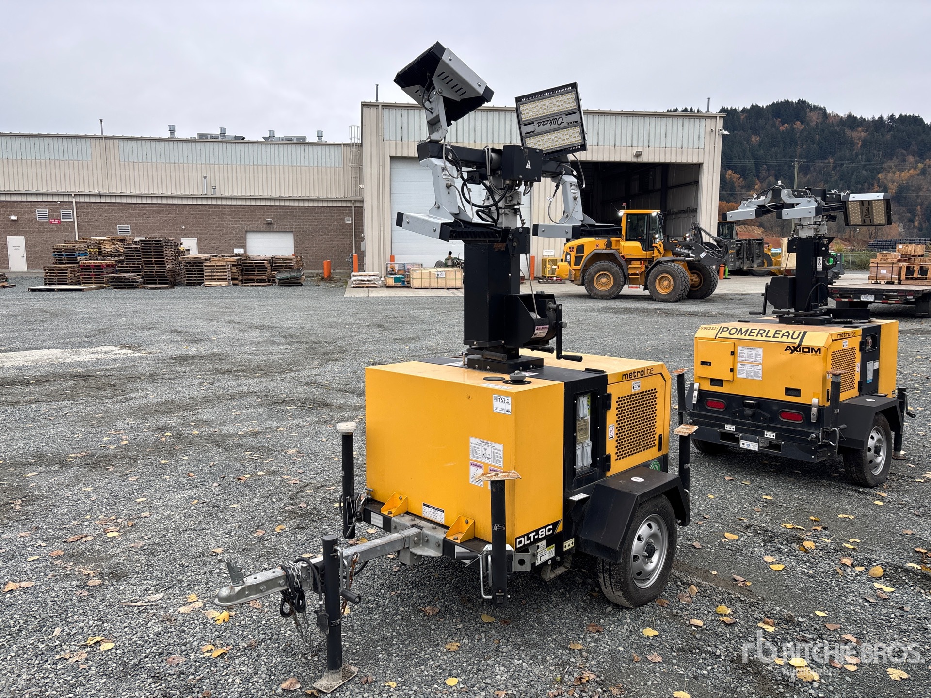 General Appearance with Bild, Ecke vorne links